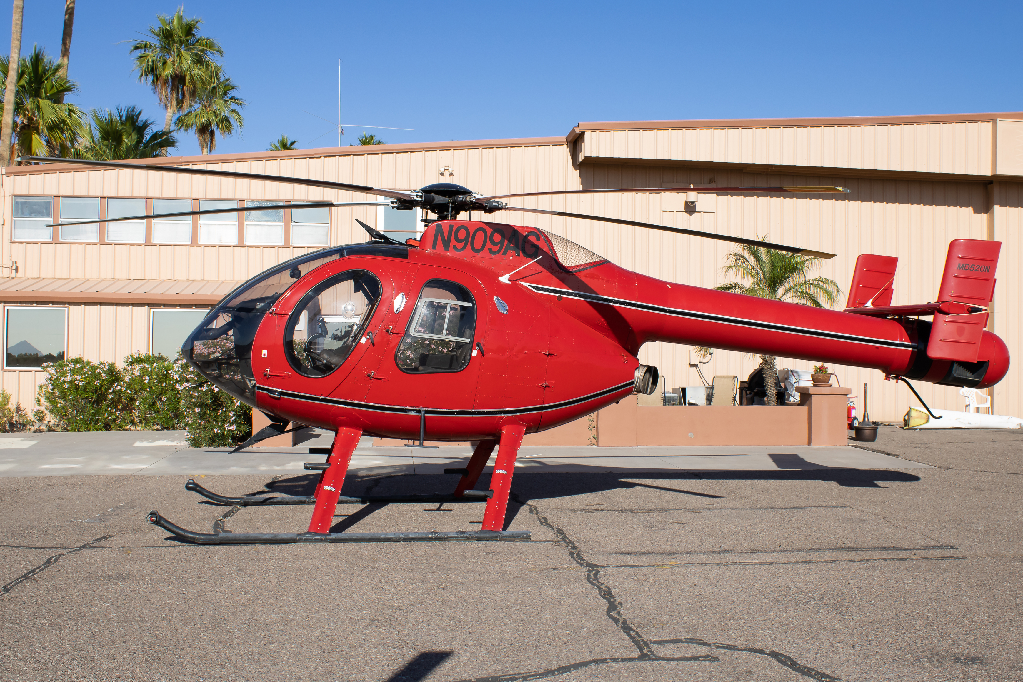 Full size: PRIVATE MD Helicopters MD-520N N909AG at Falcon Field Airport