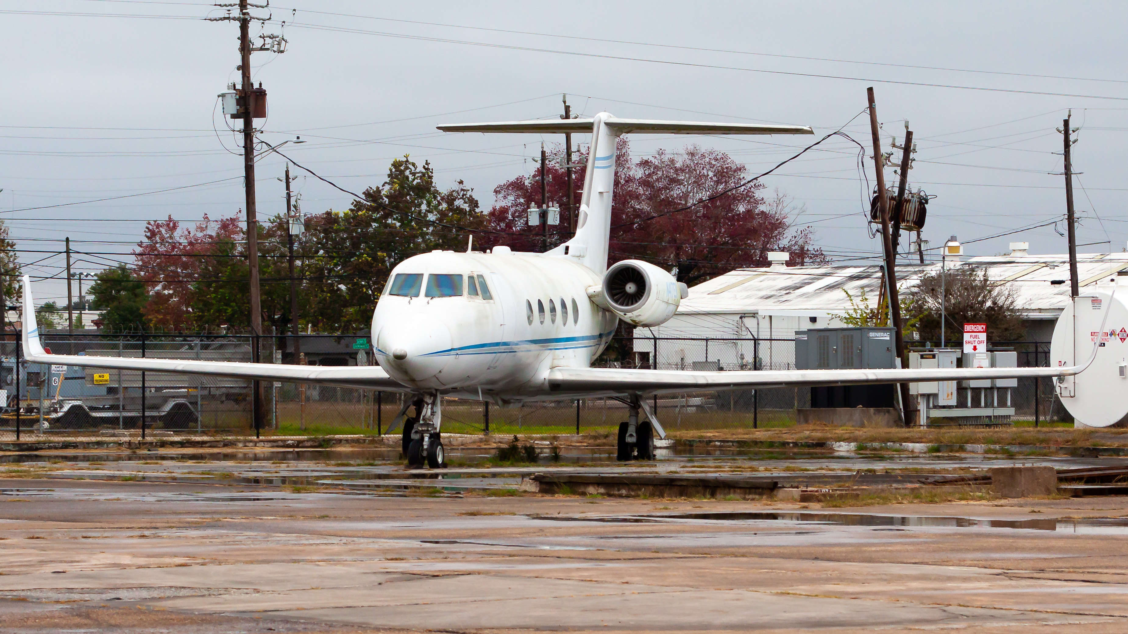 Full size: PRIVATE Gulfstream II N417EK at William P Hobby Airport