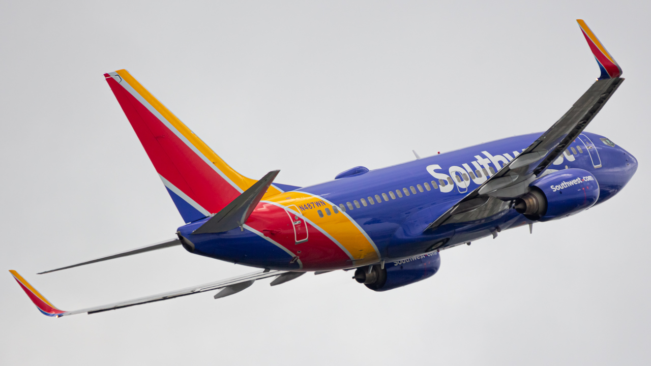 Full size: Southwest Airlines Boeing 737-700 N487WN at Fort Lauderdale/Hollywood International Airport