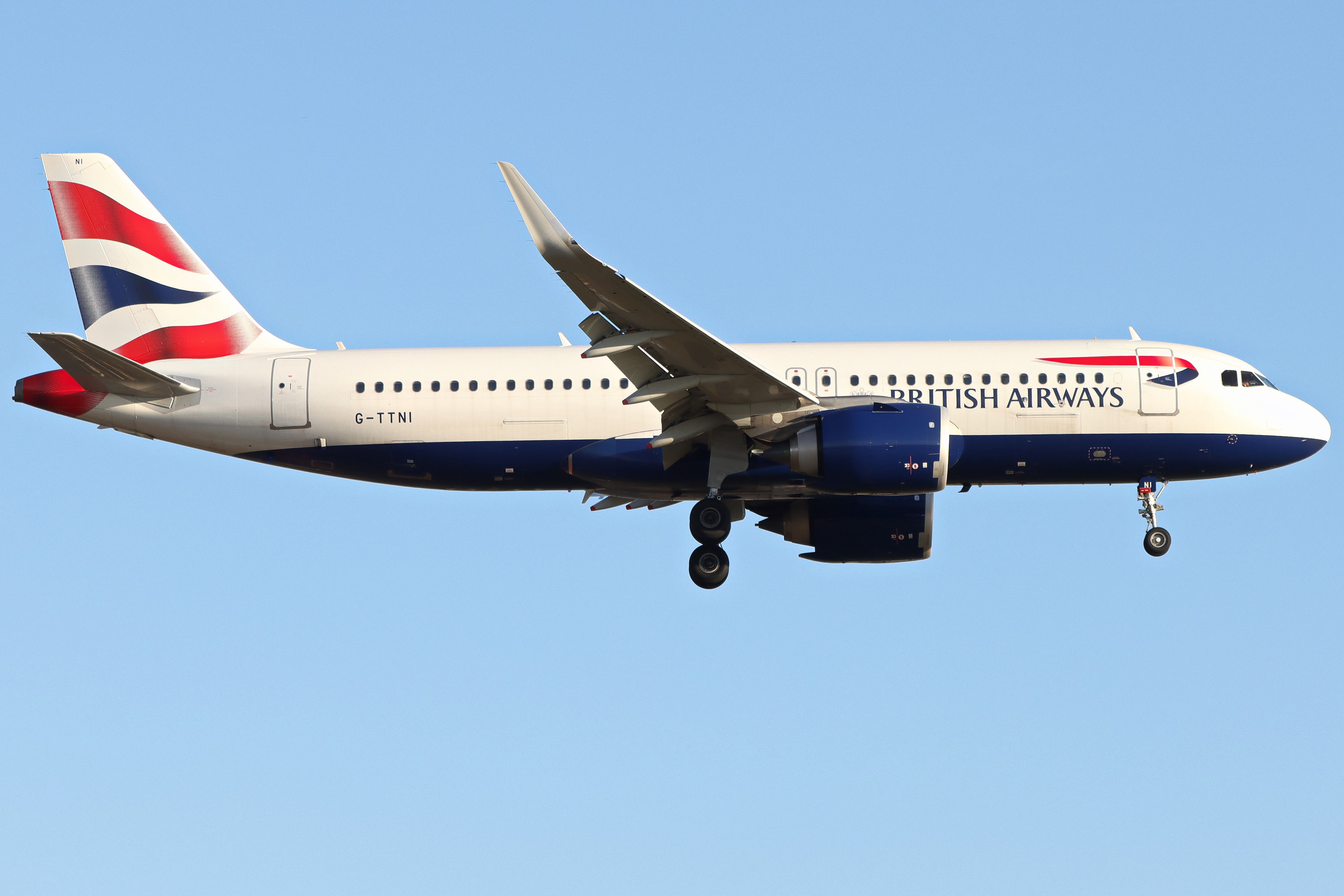 Full size: British Airways Airbus A320NEO G-TTNI at London Heathrow International Airport