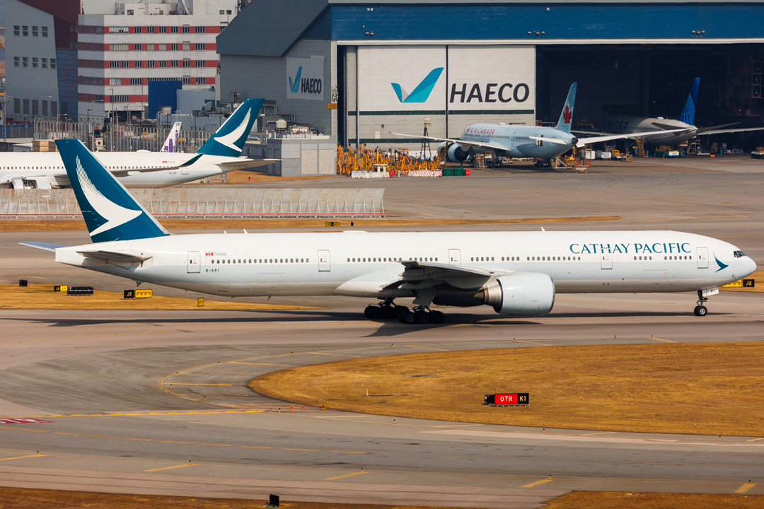 Full size: Cathay Pacific Boeing 777-300ER B-KPI at Hong Kong International Airport
