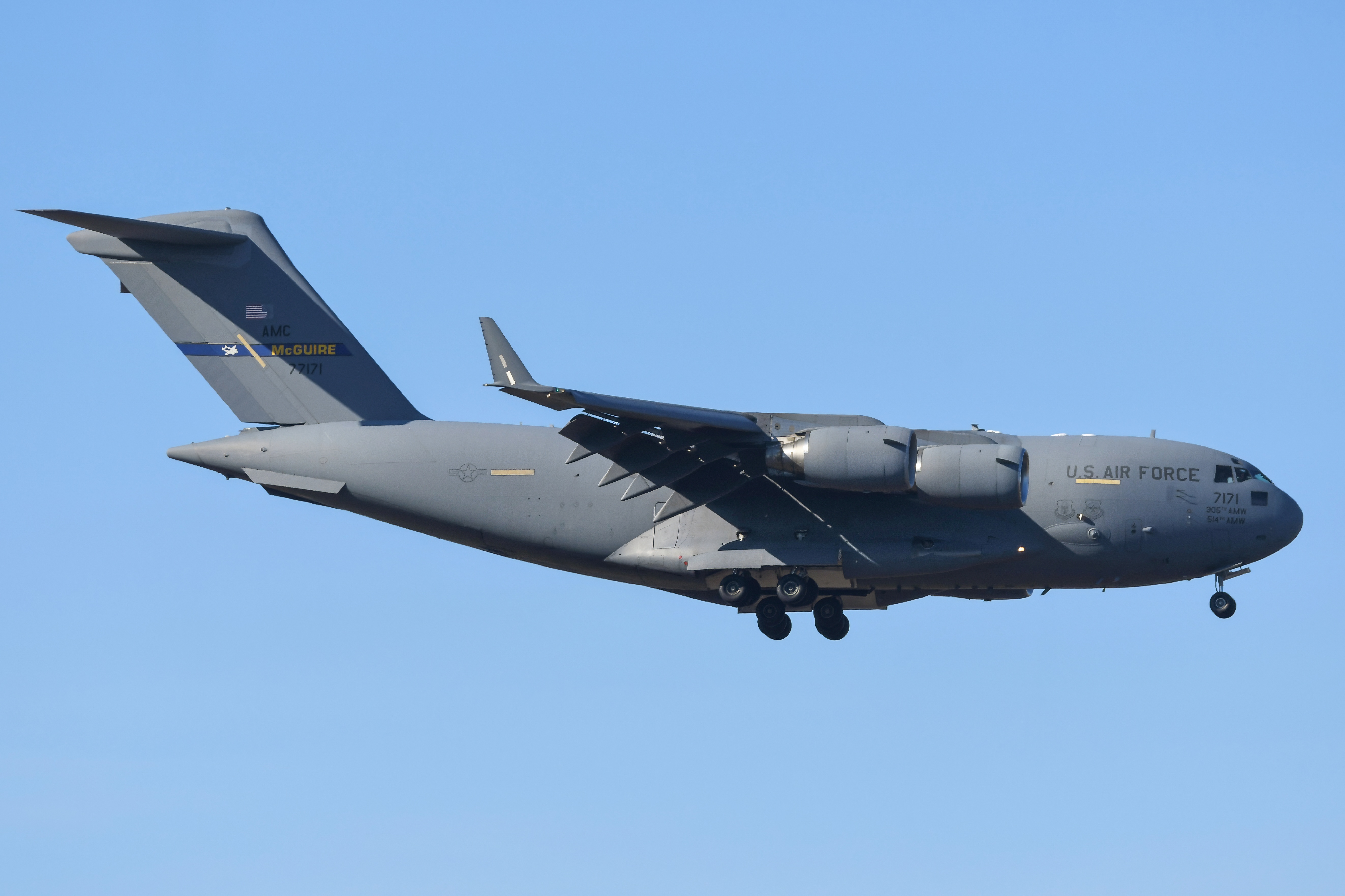 Full size: USAF - United States Air Force Boeing C-17 Globemaster III 77171 at McGuire Field (Joint Base Mc Guire Dix Lakehurst) Airport