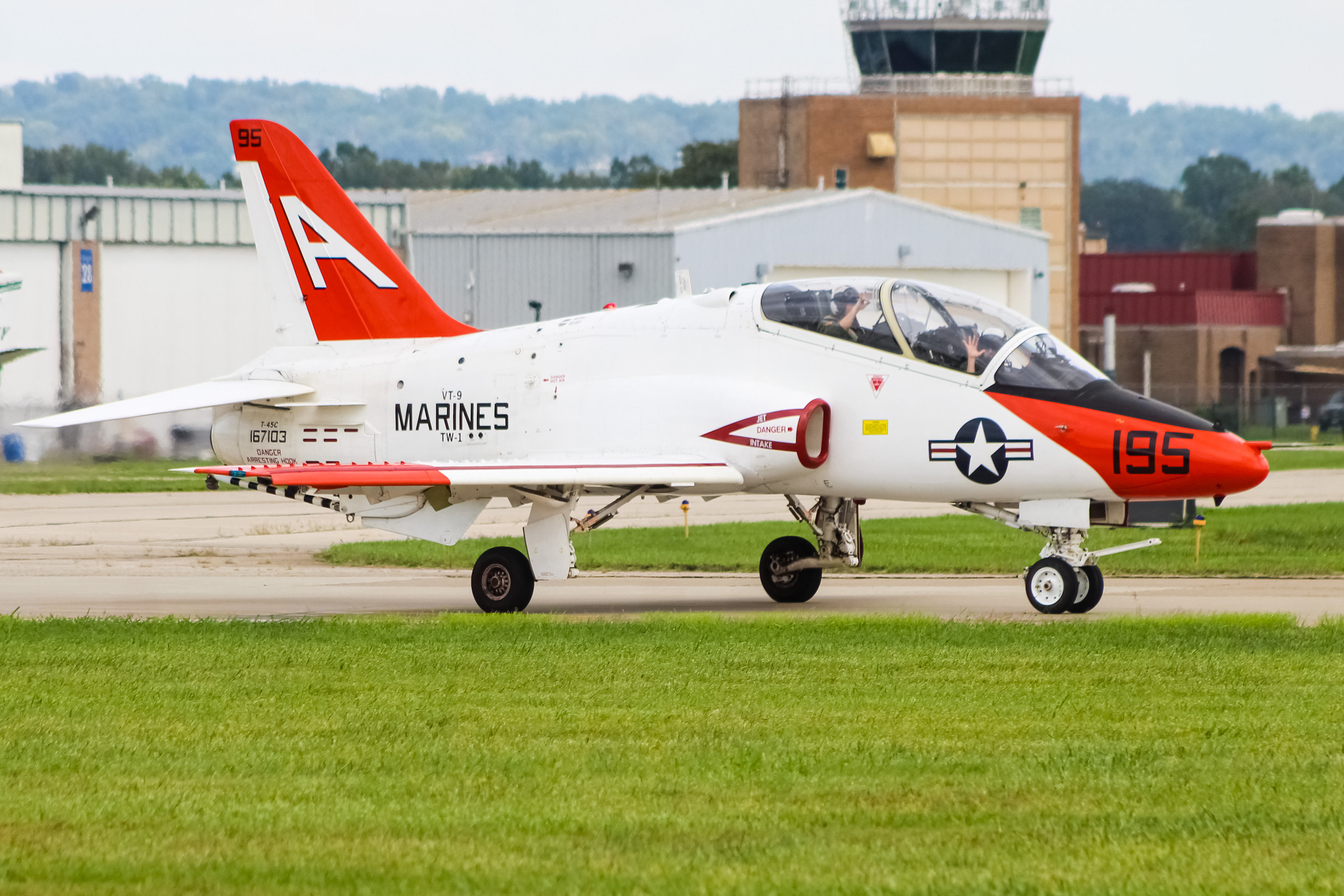 Full size: US Navy T-45 Goshawk 167103 at Cincinnati Municipal Airport/Lunken Field