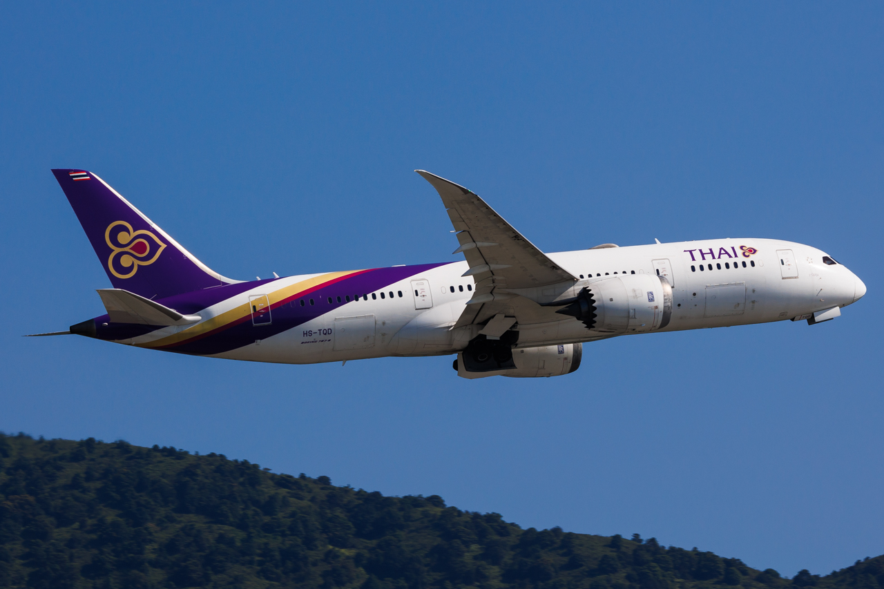 Full size: Thai Airways Boeing 787-8 HS-TQD at Hong Kong International Airport