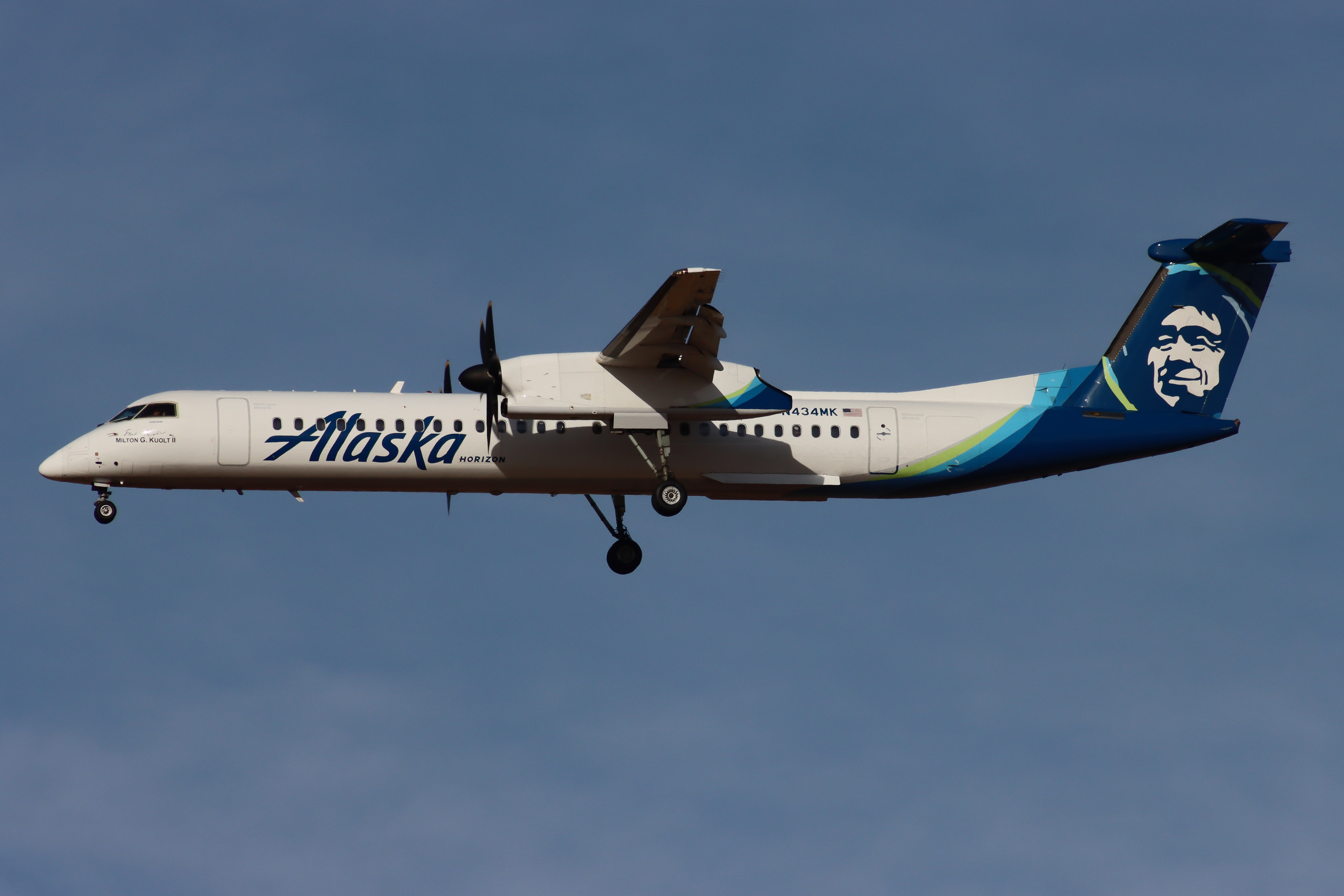 Full size: Horizon Air De Havilland DHC-8 N434MK at Boise Air Terminal/Gowen Field