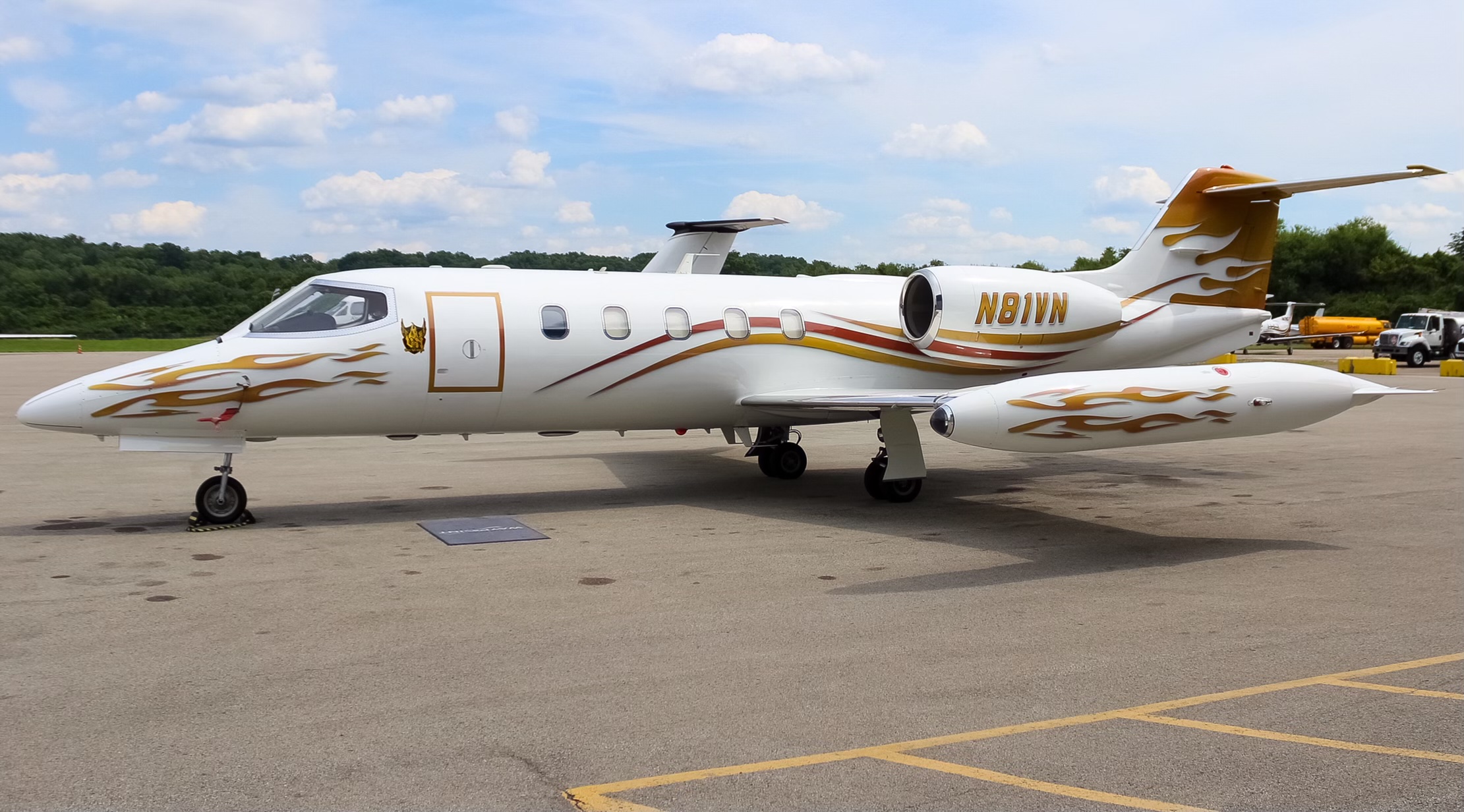 Full size: PRIVATE  Learjet 35 N81VN at Cincinnati Municipal Airport/Lunken Field
