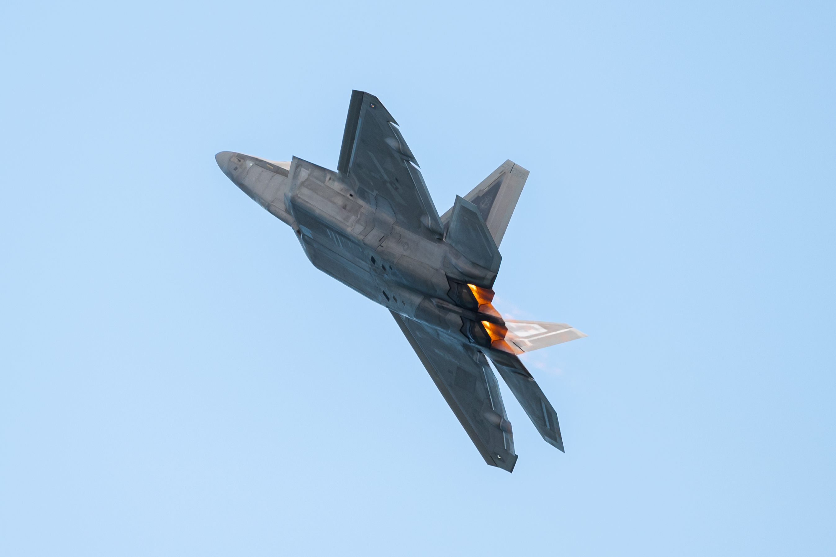 Full size: USAF - United States Air Force Lockheed Martin F-22A Raptor N/A at Daniel K Inouye International Airport