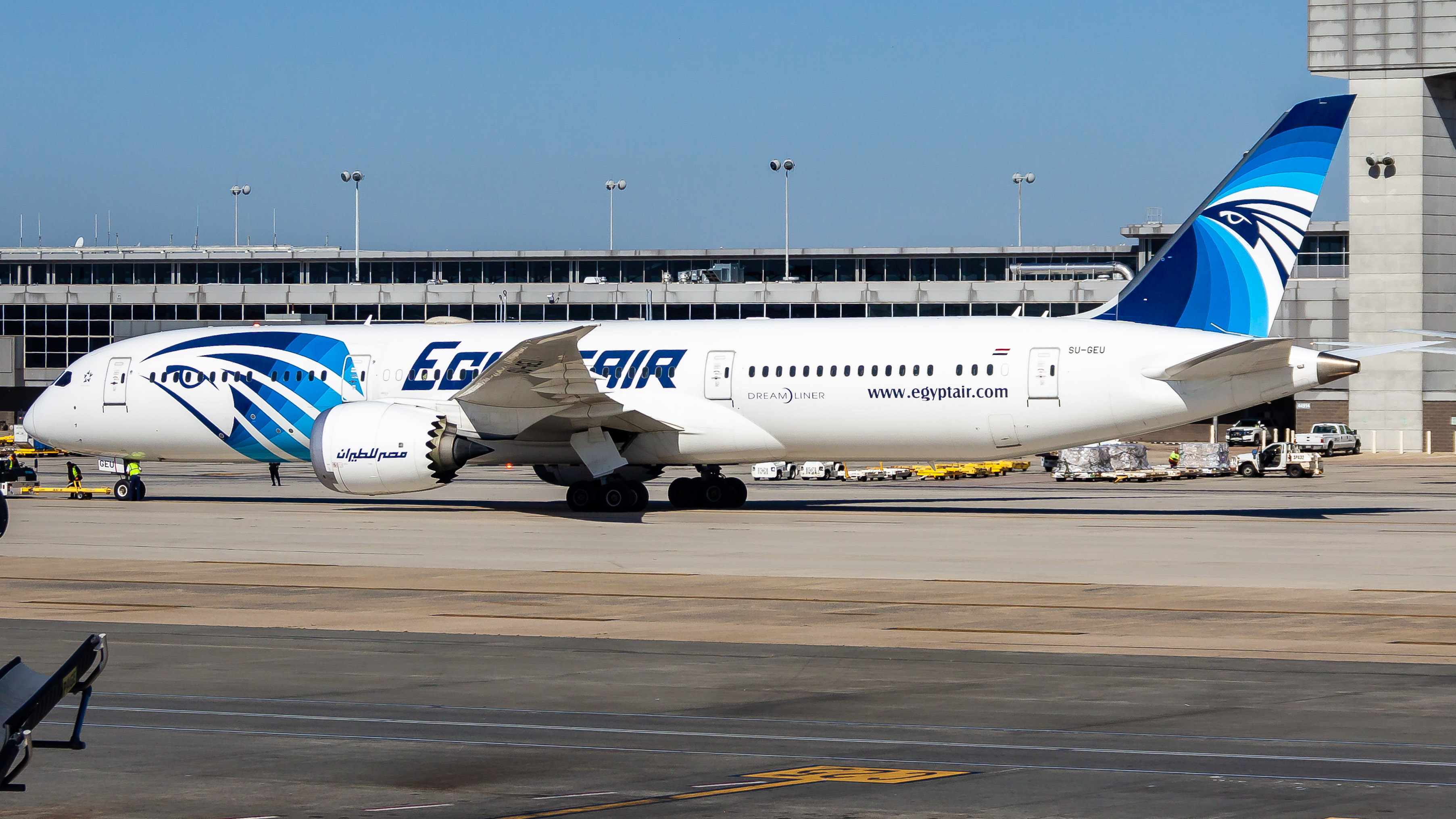 Full size: EgyptAir Boeing 787-9 SU-GEU at Washington Dulles International Airport