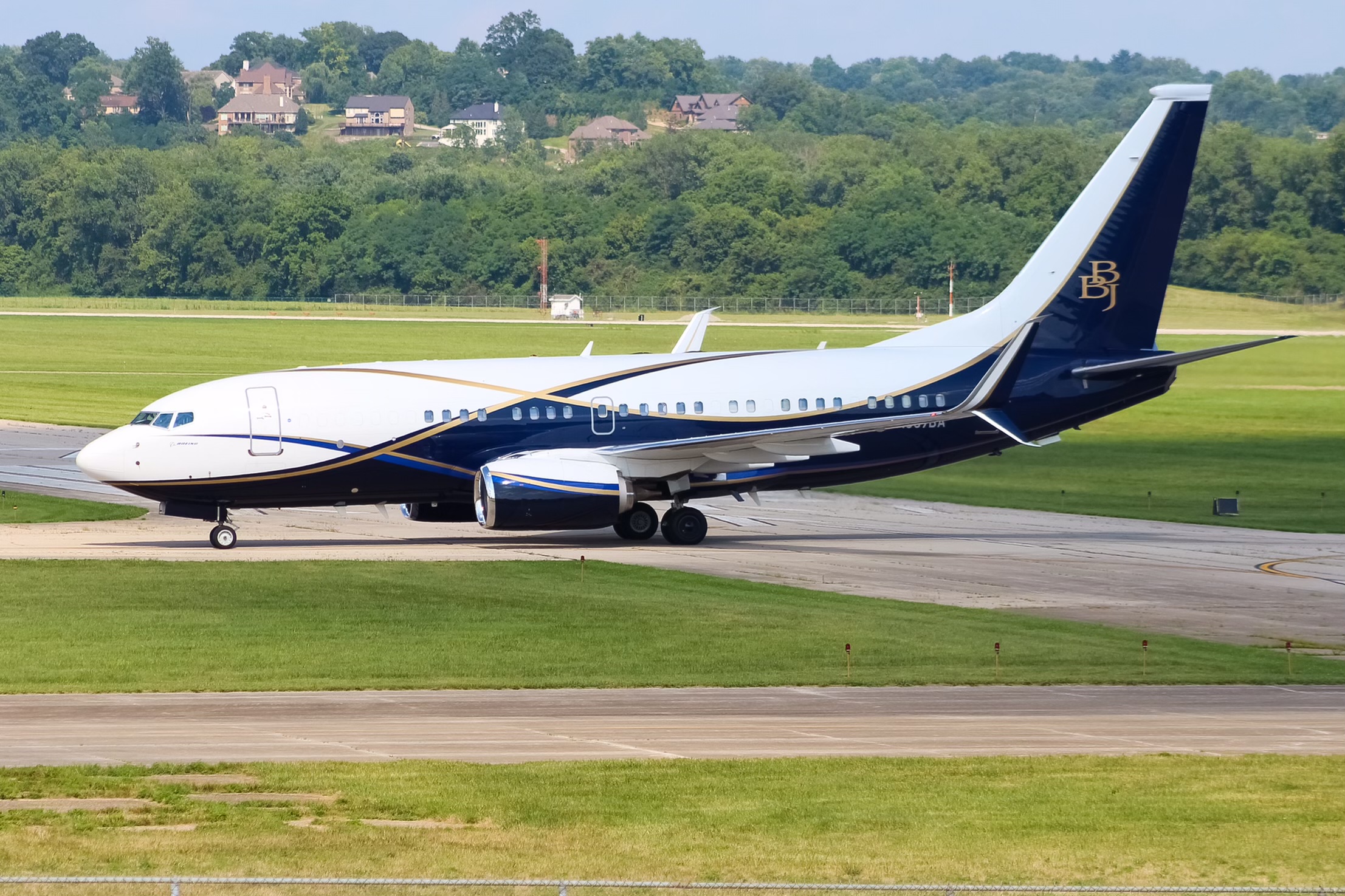 Full size: Boeing Boeing 737-700BBJ N839BA at Cincinnati Municipal Airport/Lunken Field