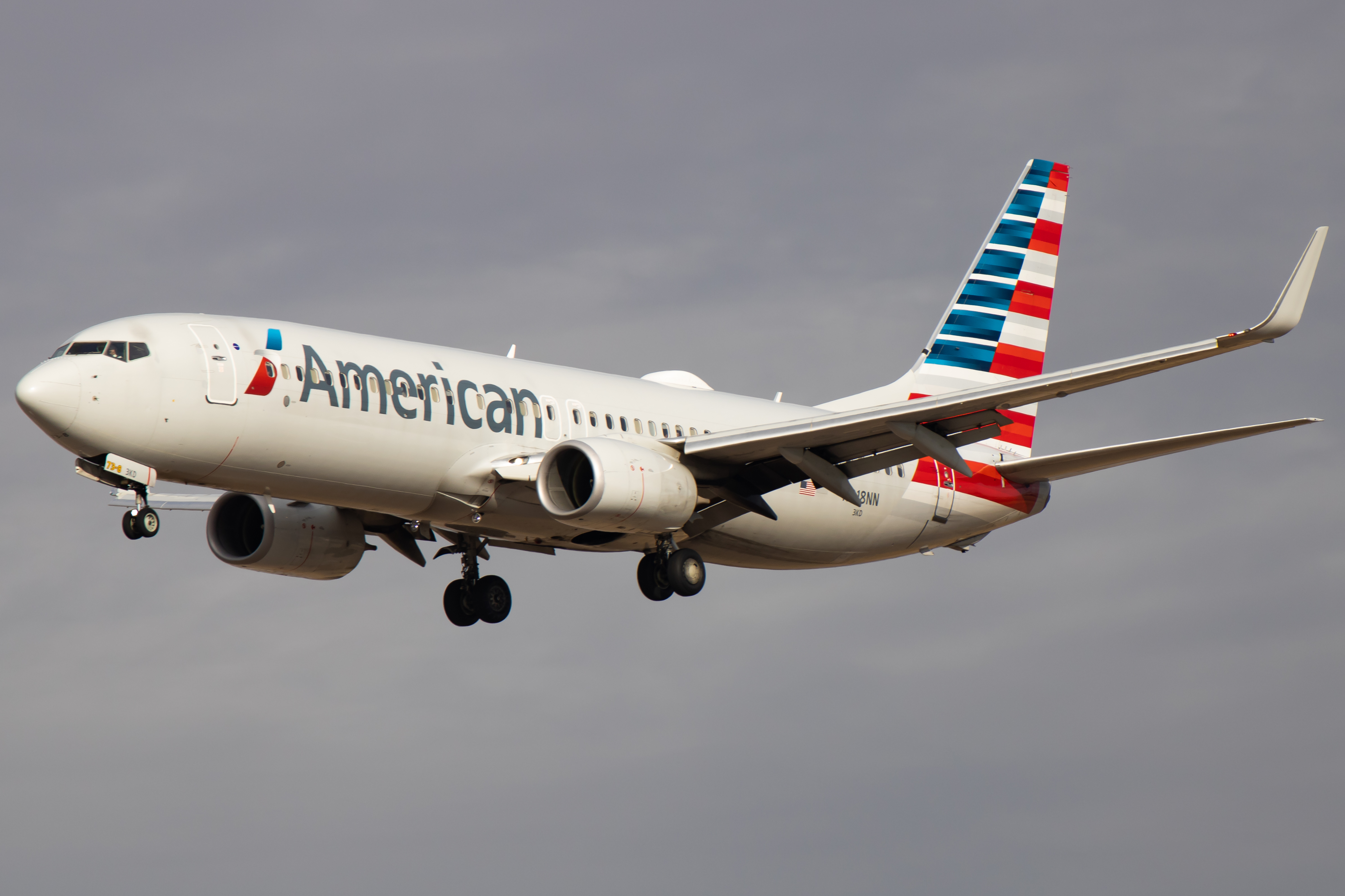 Full size: American Airlines Boeing 737-800 N918NN at Phoenix Sky Harbor International Airport