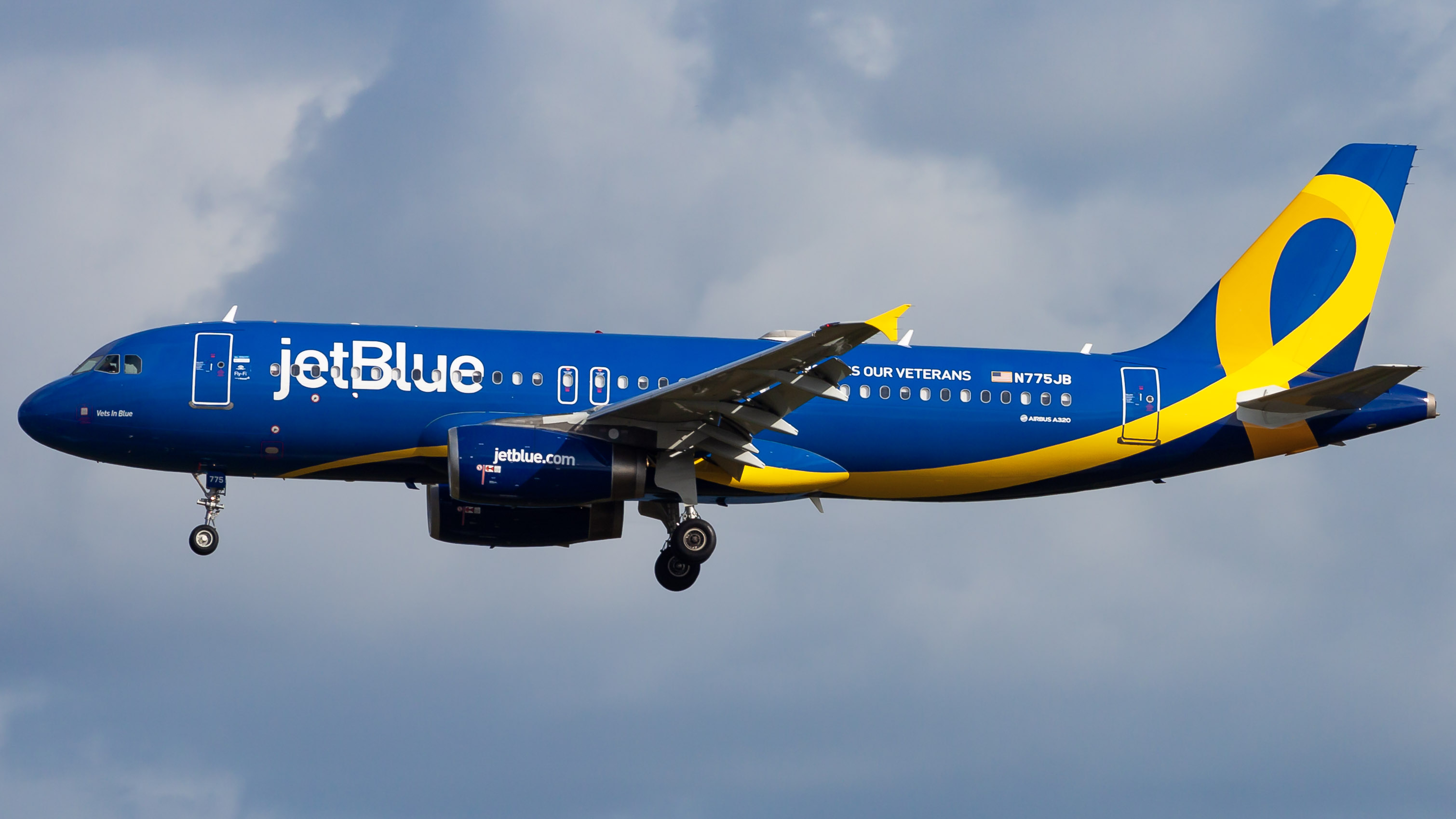 Full size: JetBlue Airways Airbus A320 N775JB at Orlando International Airport