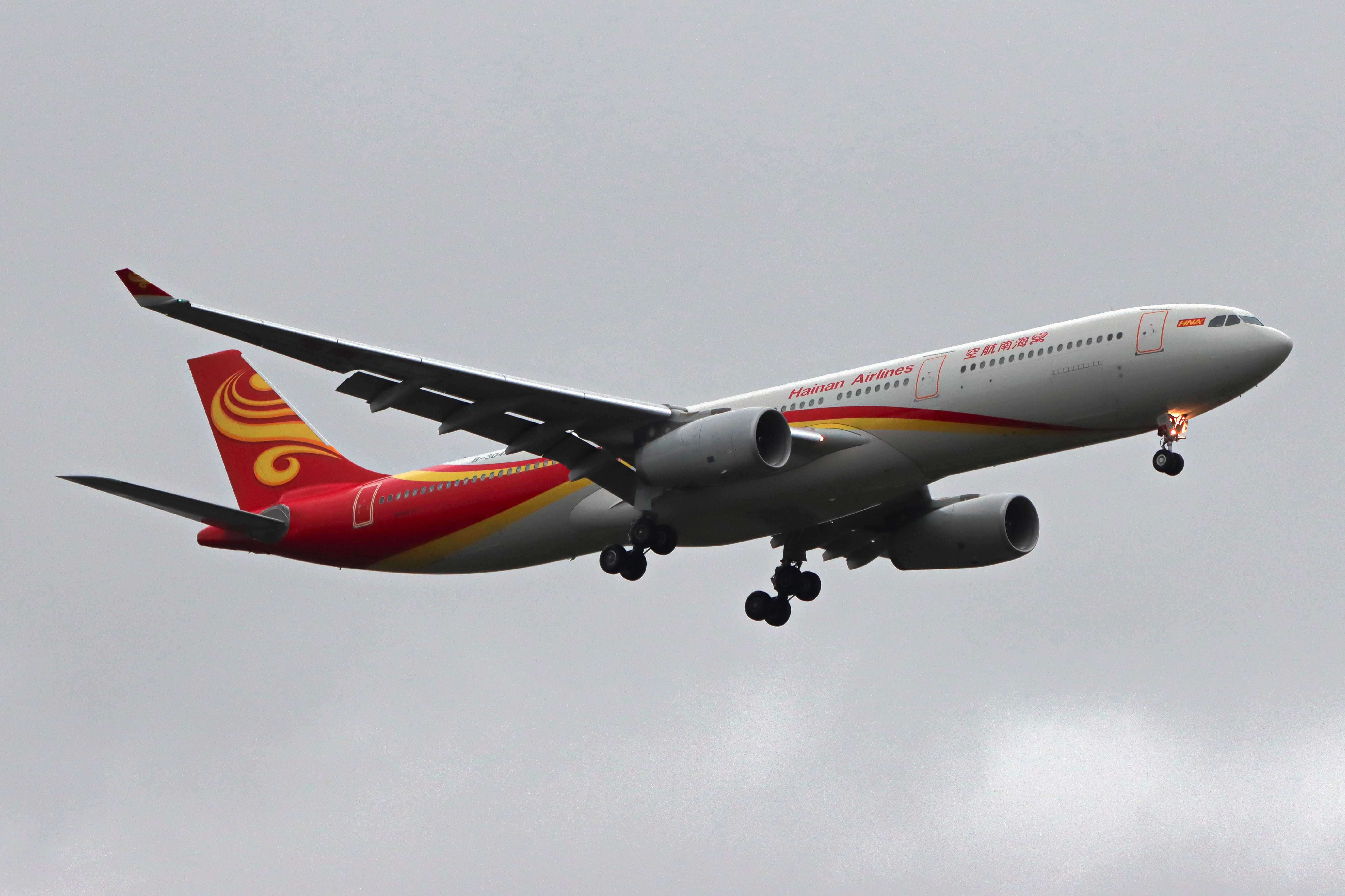 Full size: Hainan Airlines Airbus A330-300 B-304K at London Heathrow International Airport