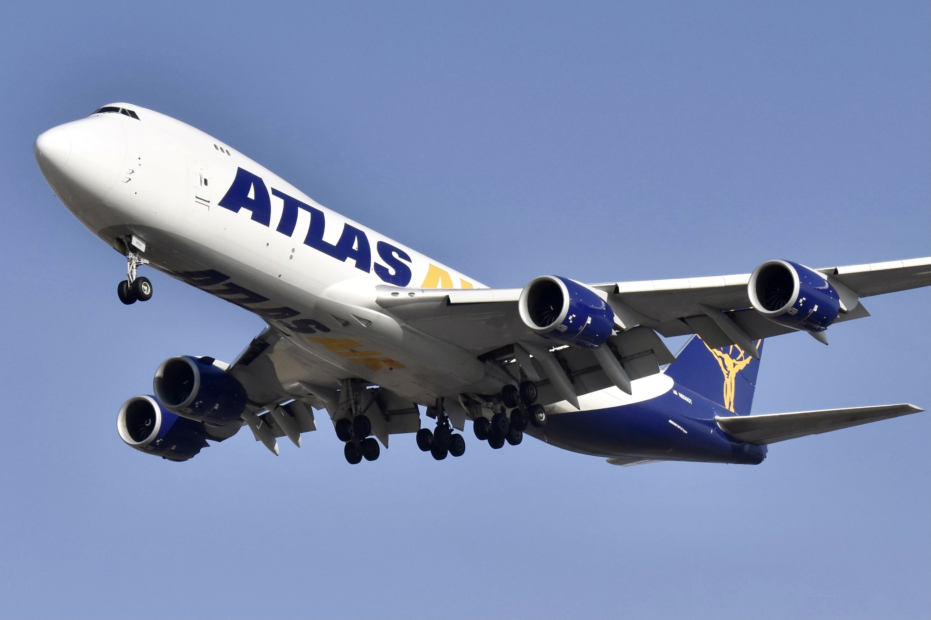 Full size: Atlas Air Boeing 747-8F N850GT at Chicago O'Hare International Airport