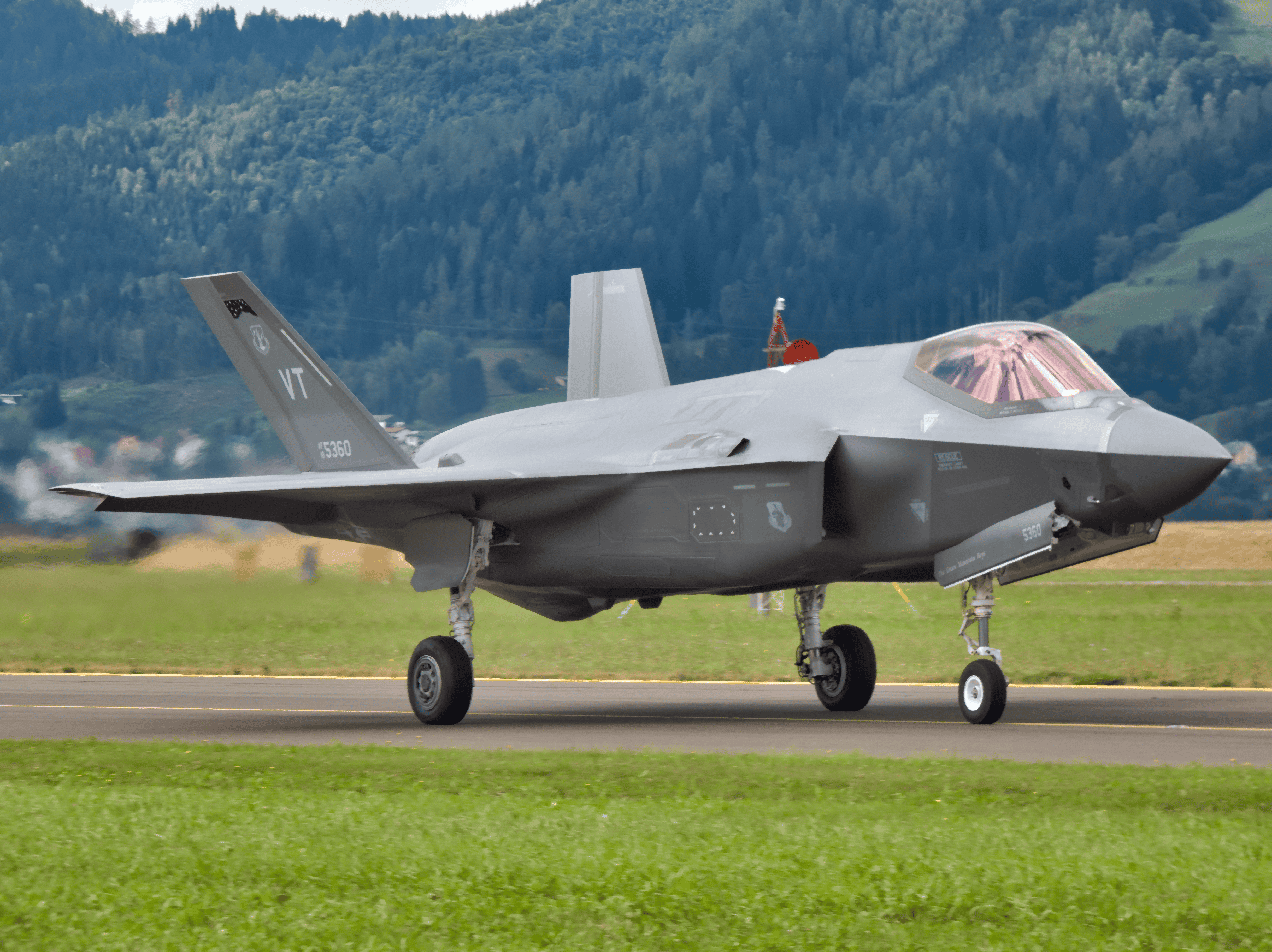 Full size: USAF - United States Air Force Lockheed Martin F-35 Lightning 18-5360 at 