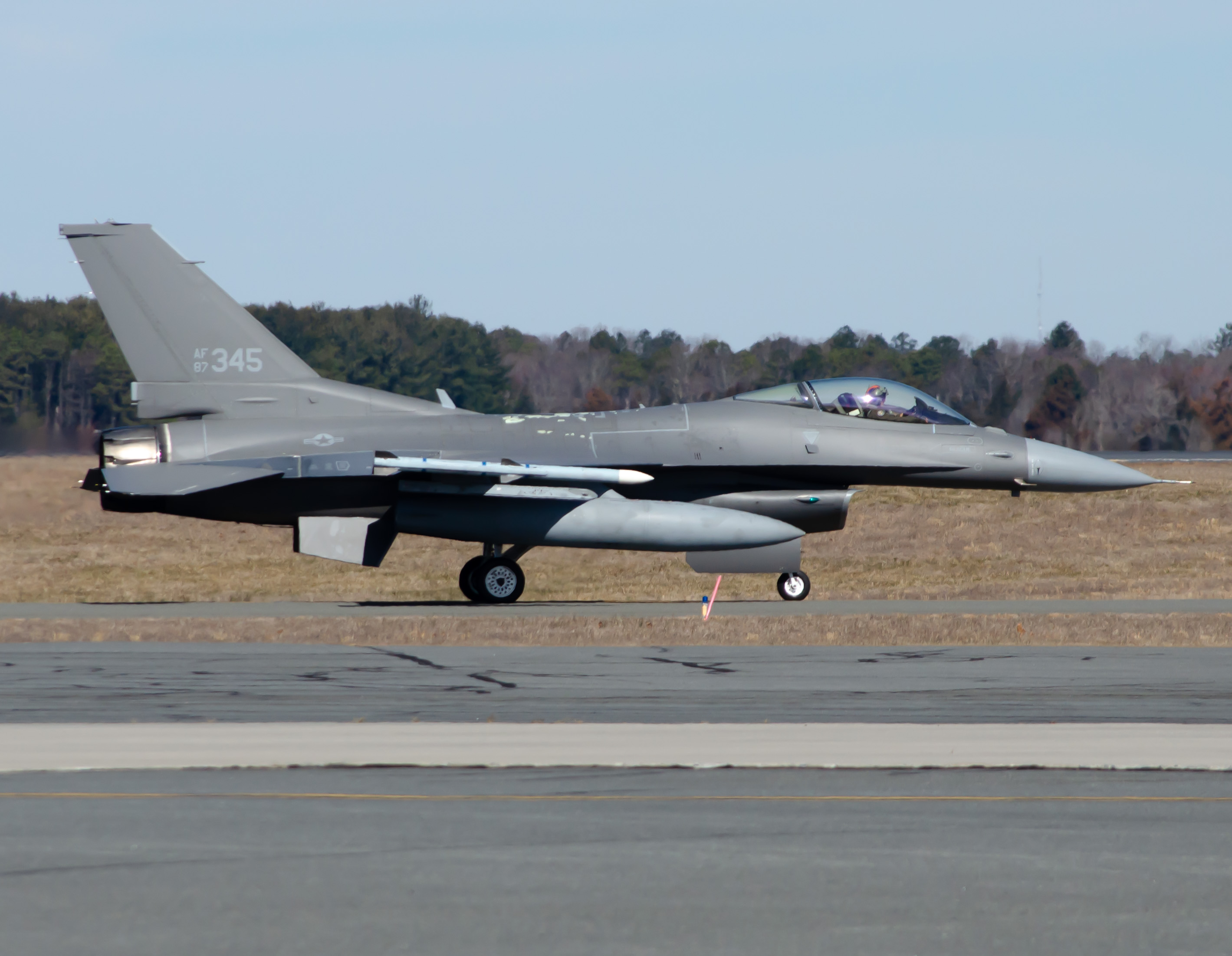Full size: Air National Guard General Dynamics F-16 Fighting Falcon 87-0345 at Atlantic City International Airport