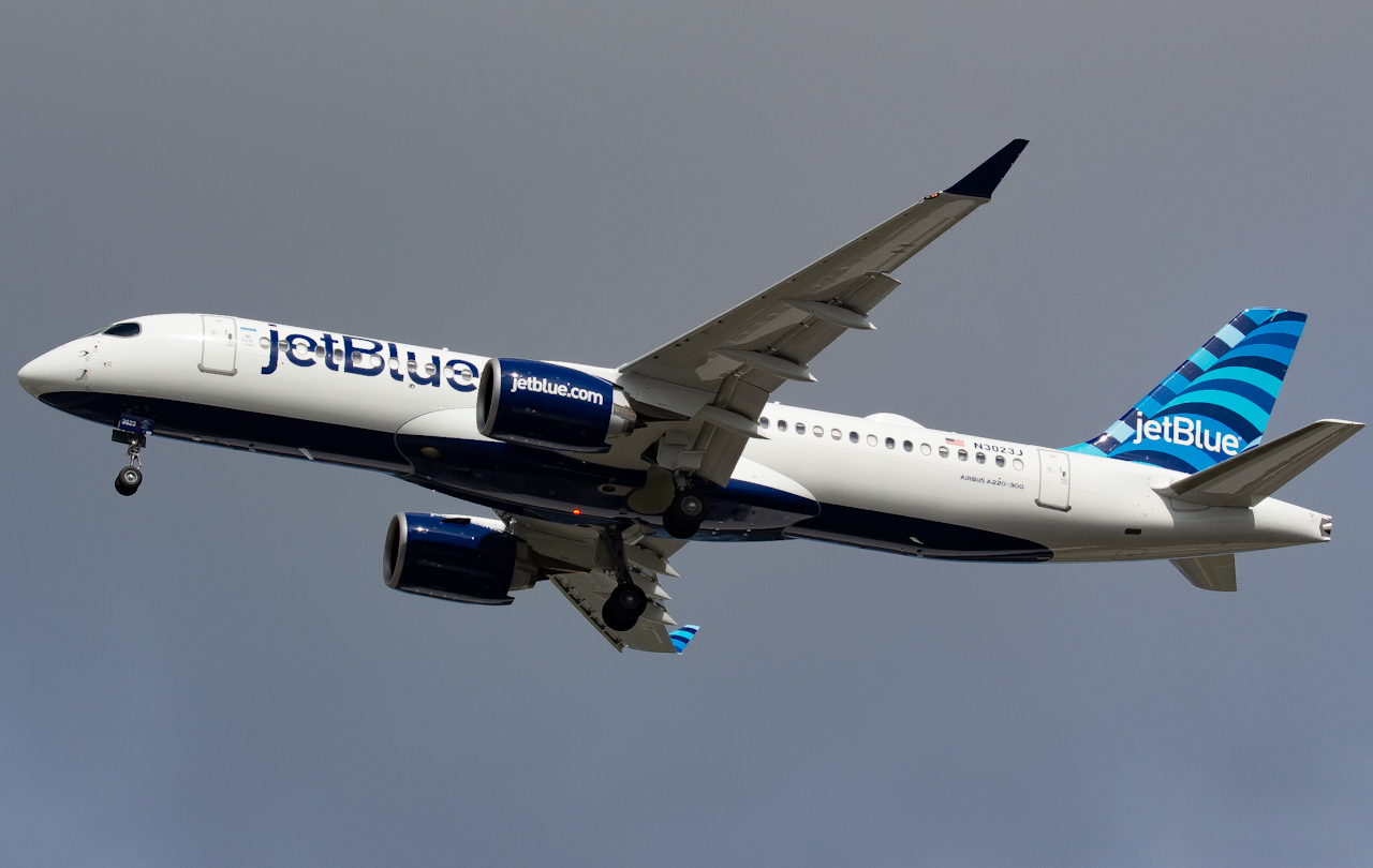 Full size: JetBlue Airways Airbus A220-300 N3023J at Tampa International Airport