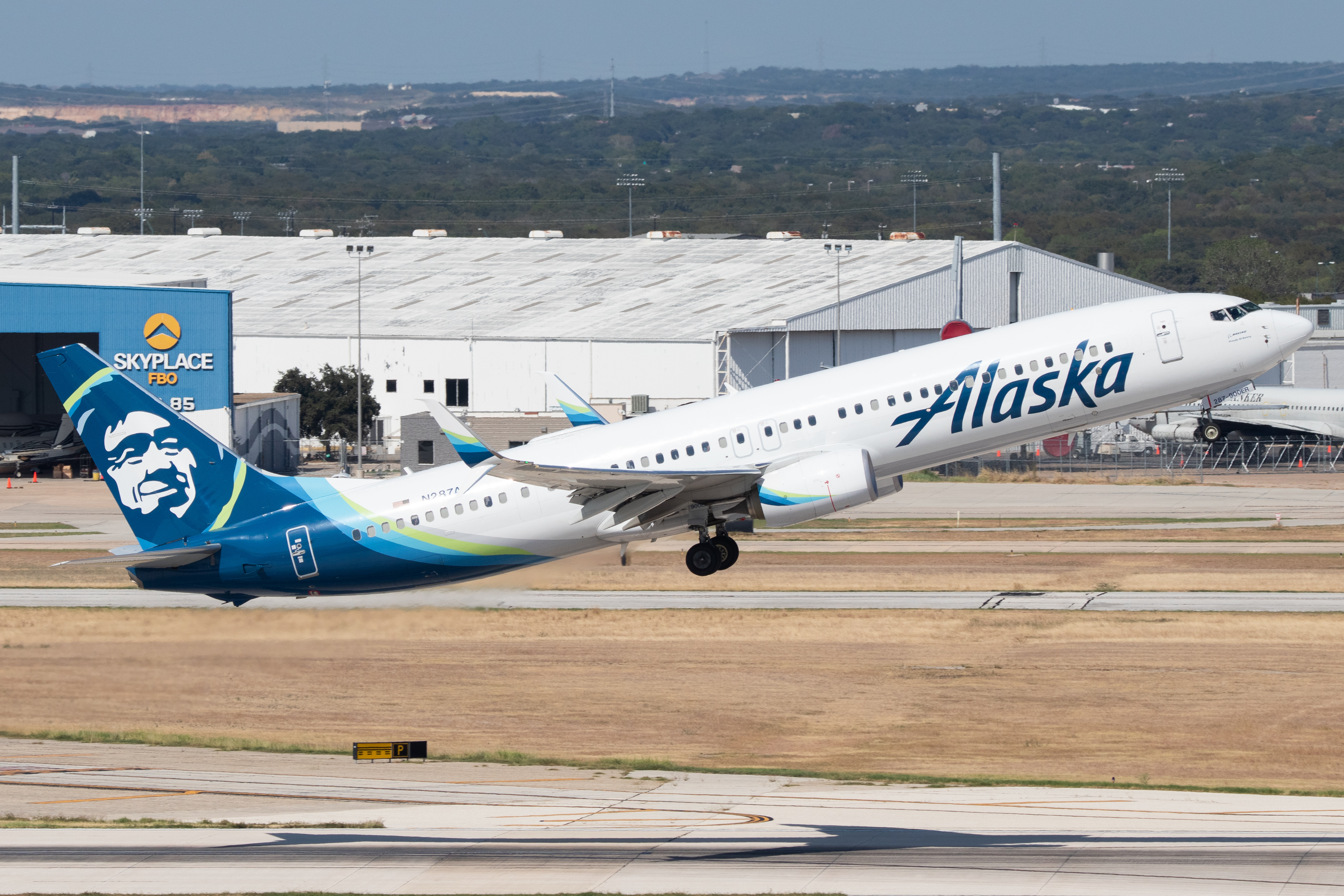 Full size: Alaska Airlines Boeing 737-900ER N287AK at San Antonio International Airport