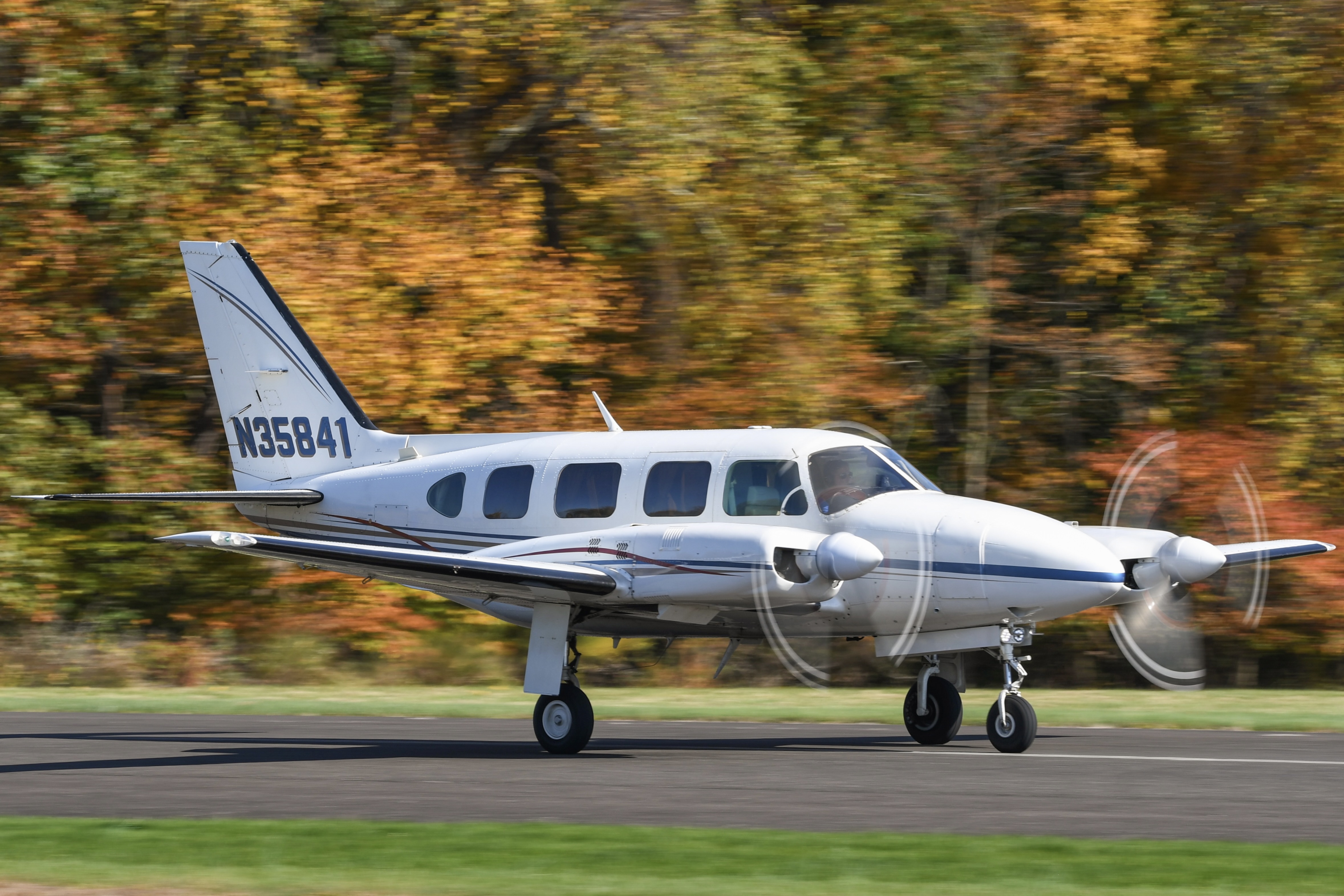 Full size: PRIVATE Piper PA-31 N35841 at Flying W Airport