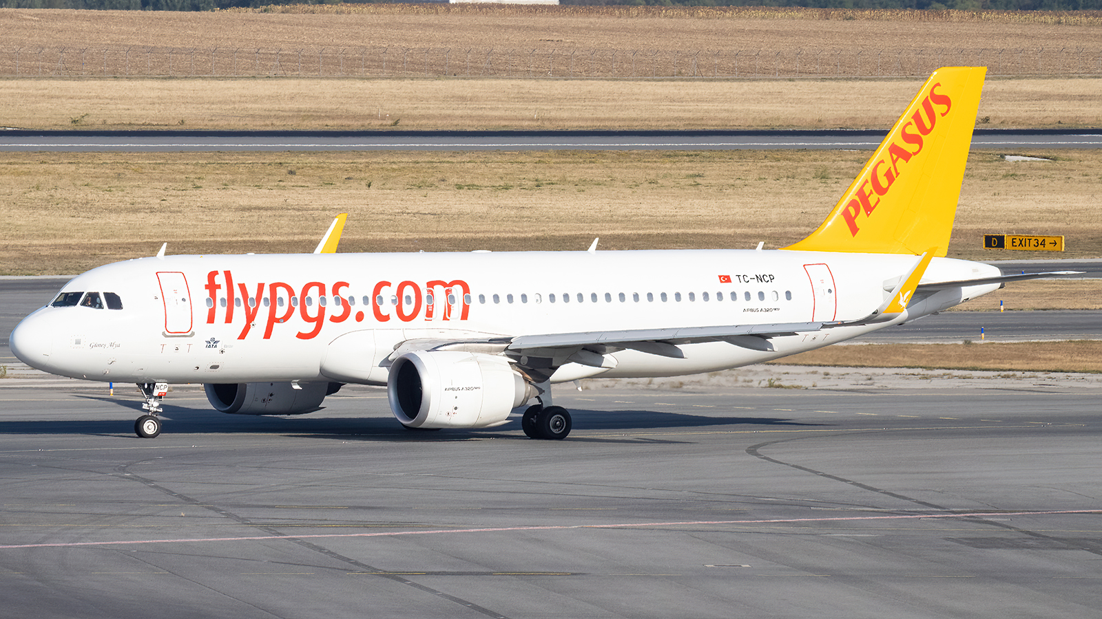 Full size: Pegasus Air Airbus A320NEO TC-NCP at Vienna International Airport