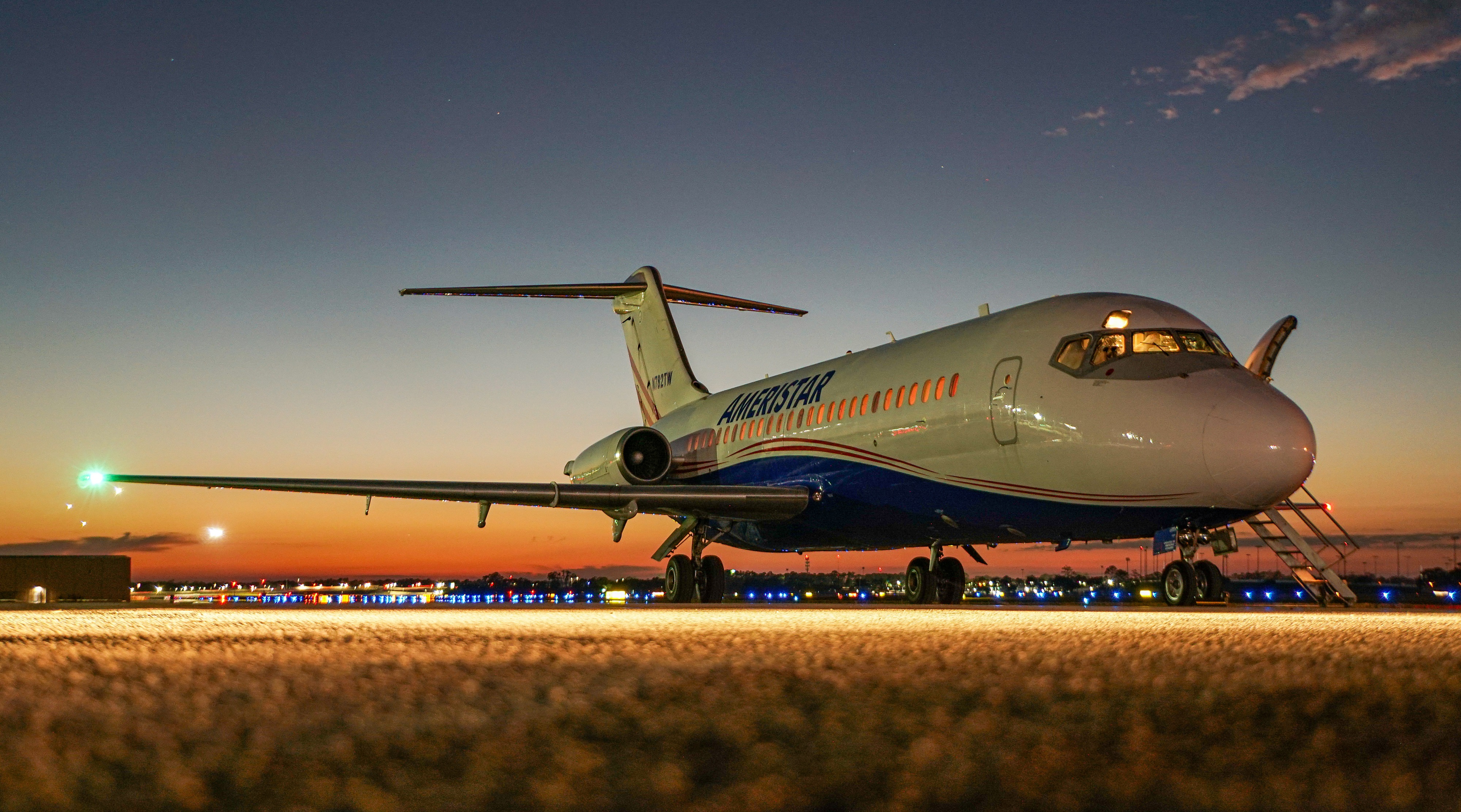 Full size: Ameristar Jet Douglas DC-9 N782TW at Daytona Beach International Airport