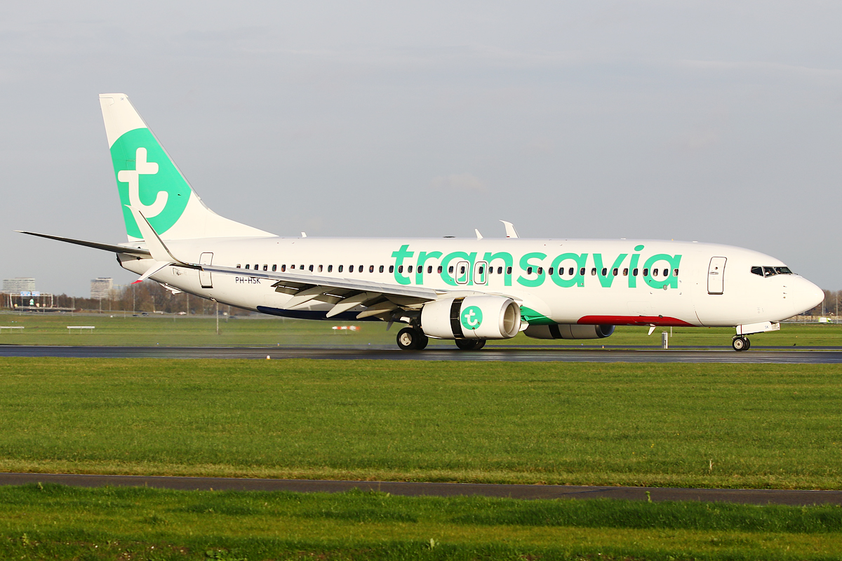 Full size: Transavia Airlines Boeing 737-800 PH-HSK  at Amsterdam Schiphol Airport
