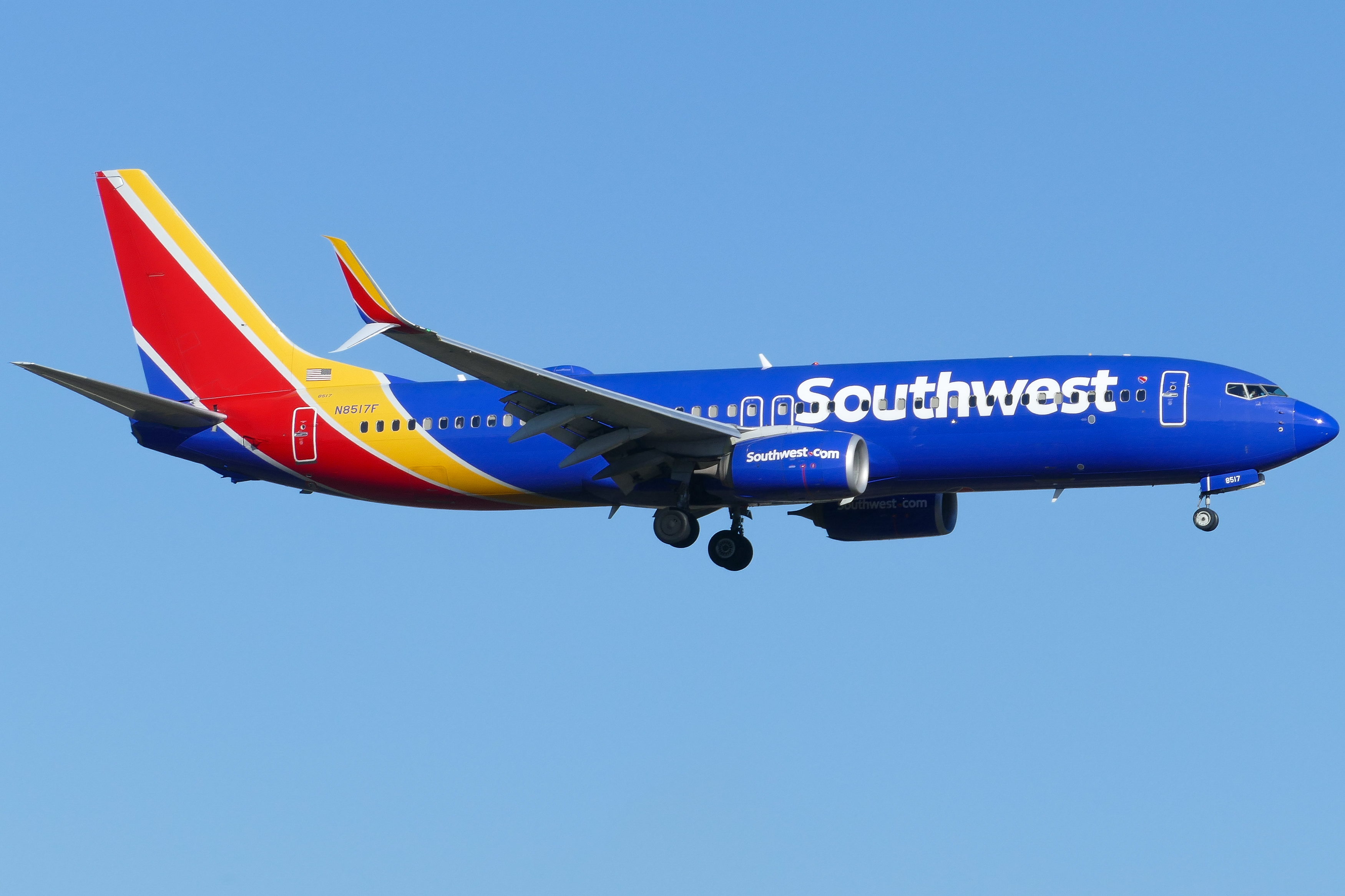Full size: Southwest Airlines Boeing 737-800 N8517F at Austin-Bergstrom International Airport