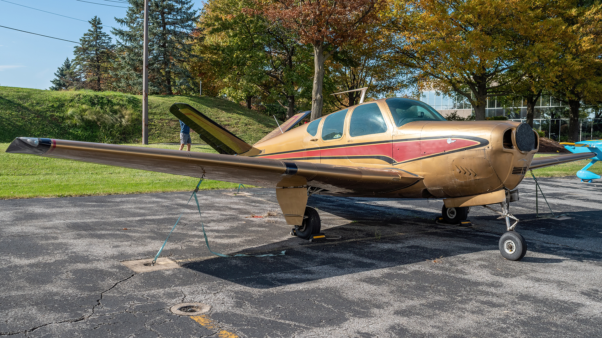 Full size: PRIVATE Beechcraft 35 Bonanza  N8211D at Frederick Municipal Airport
