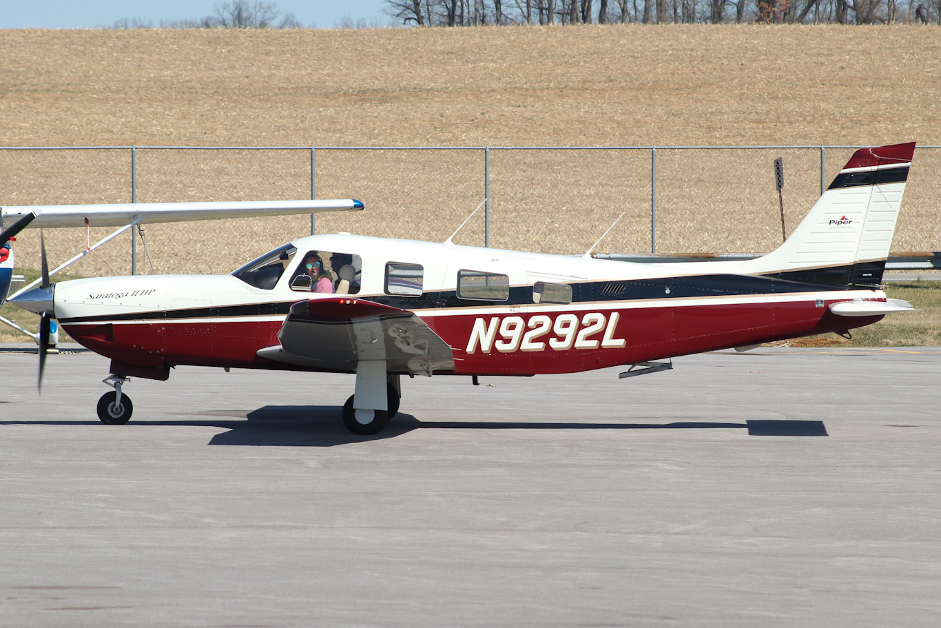 Full size: PRIVATE Piper 32 Saratoga/Lance N9292L at York Airport