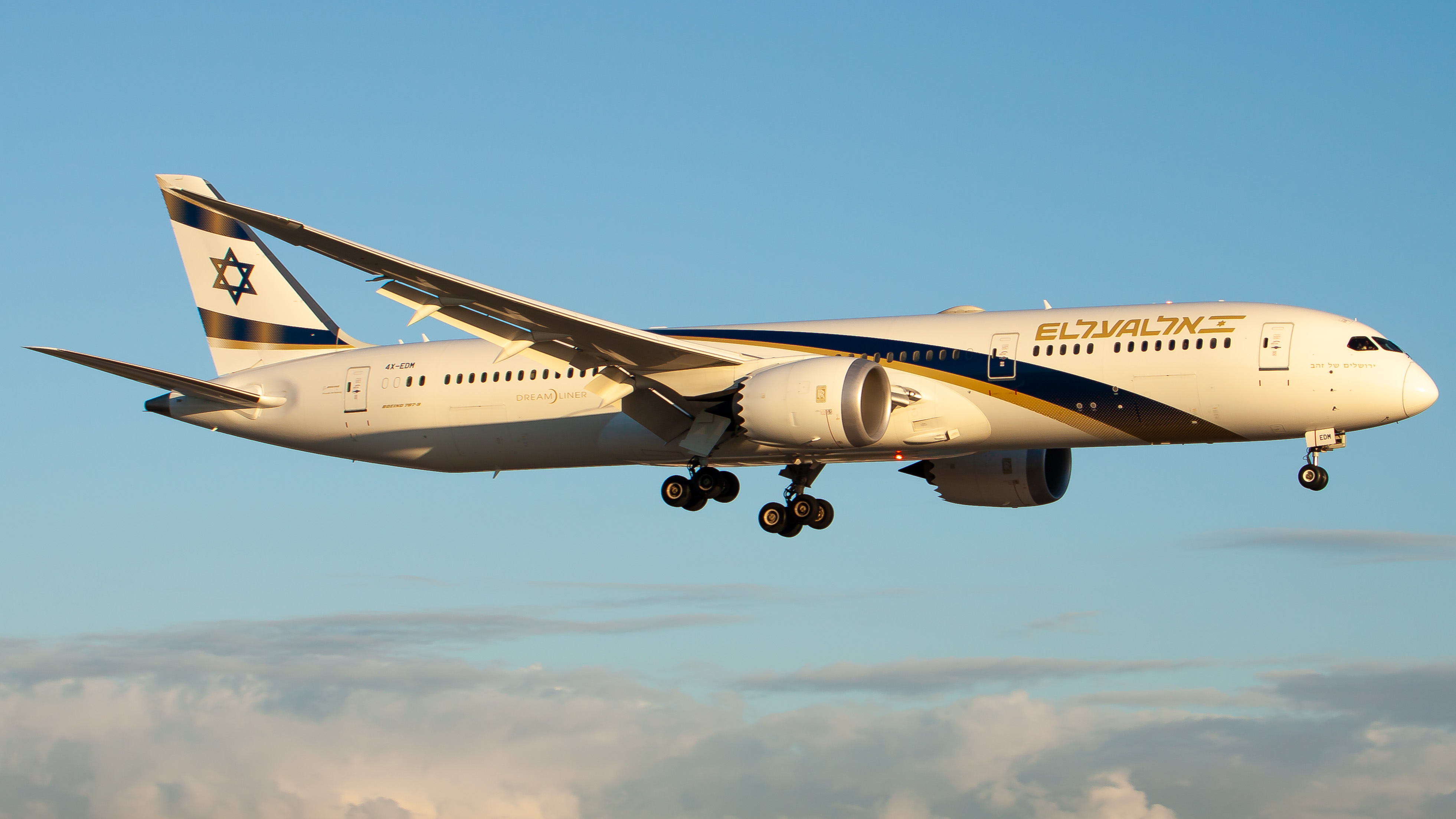Full size: El Al Boeing 787-9 4X-EDM at Miami International Airport