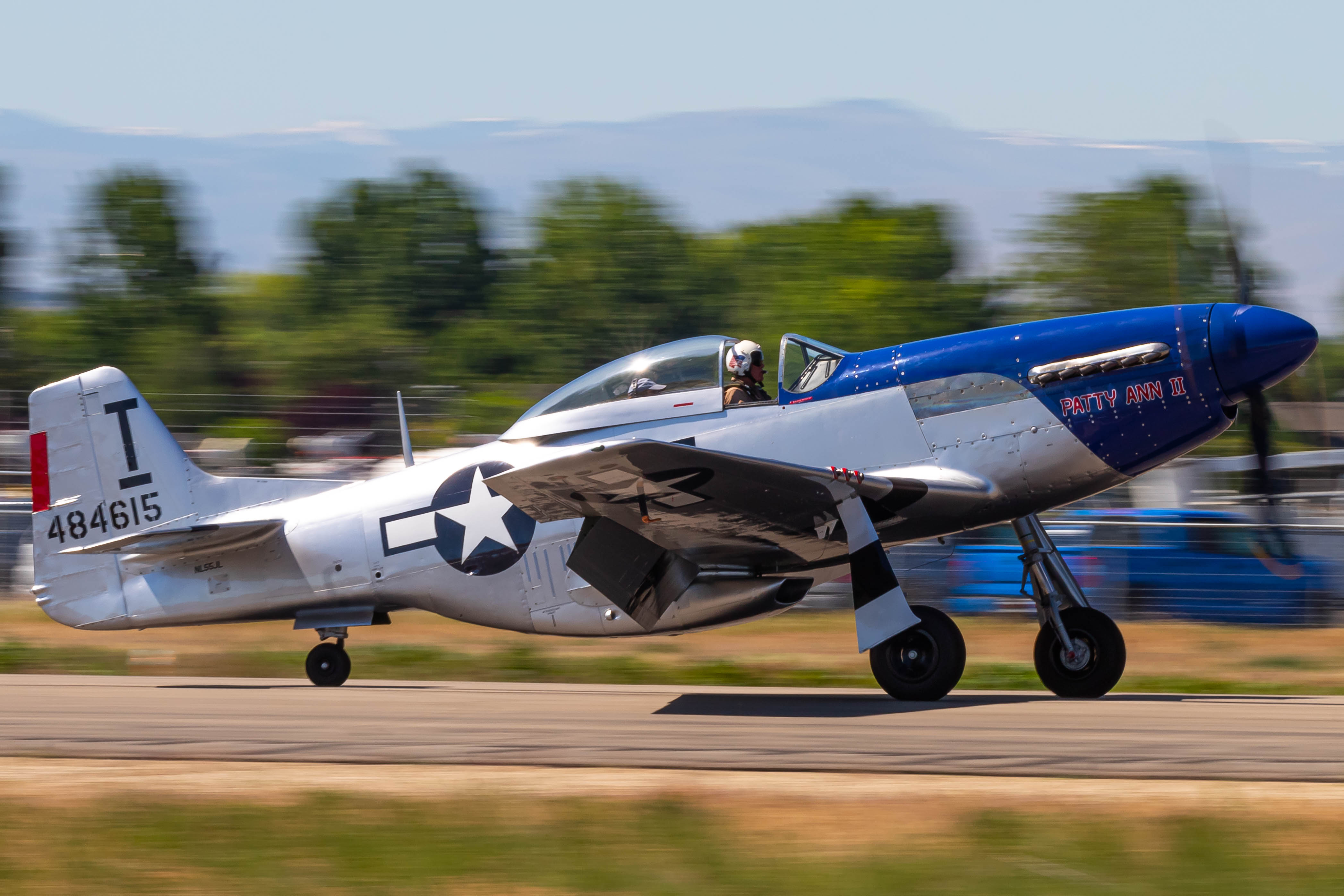 Full size: PRIVATE North American P-51 Mustang NL55JL at Manchester Airport