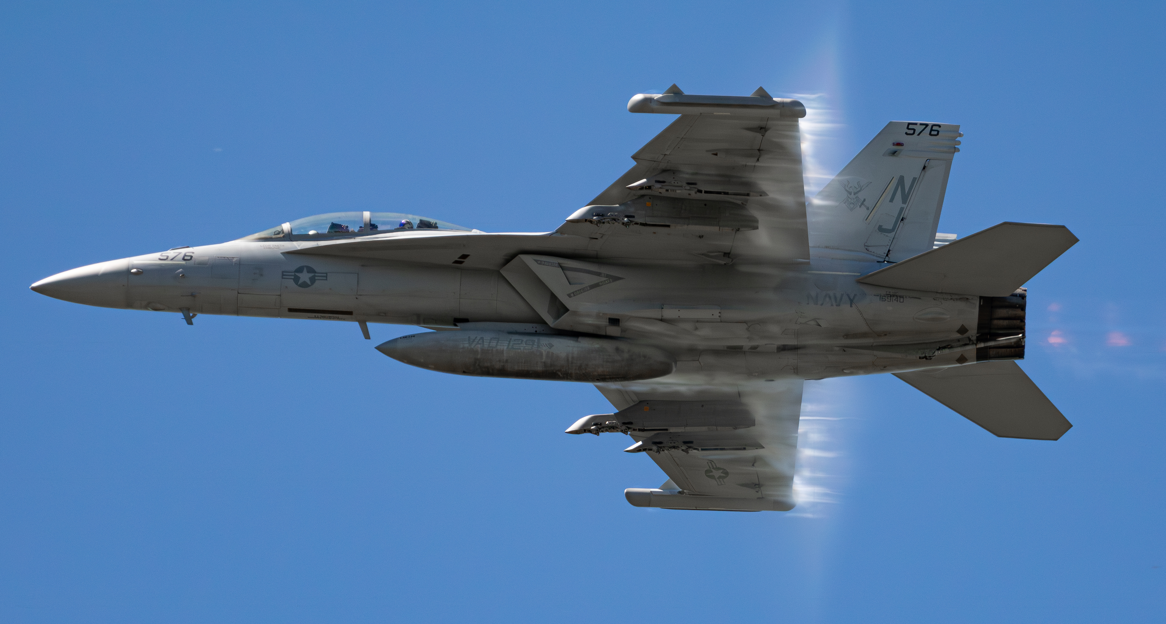 Full size: USN - United States Navy Boeing EA-18G Growler 169140 at Davenport Municipal Airport
