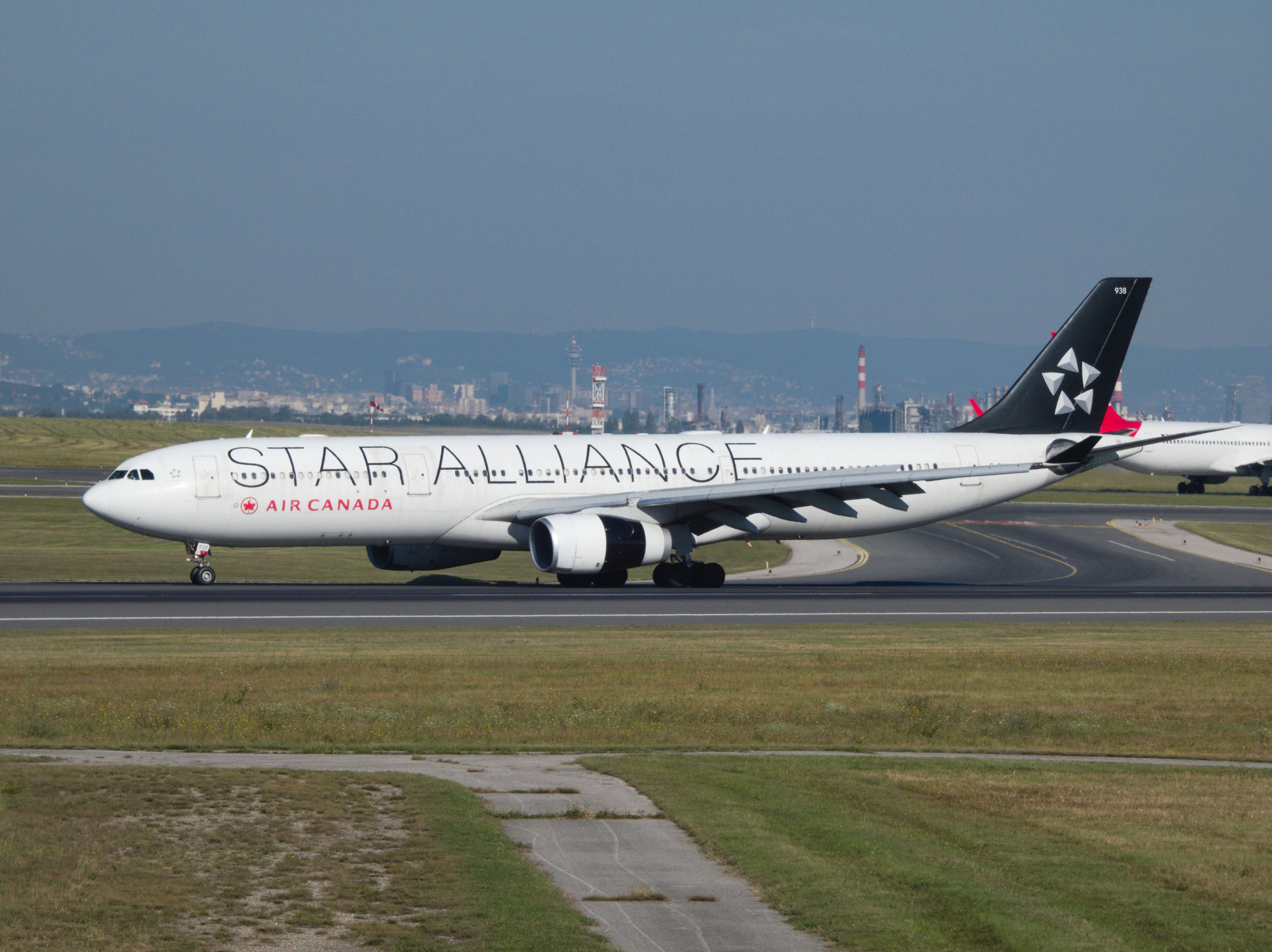 Full size: Air Canada Airbus A330-300 C-GHLM at Vienna International Airport