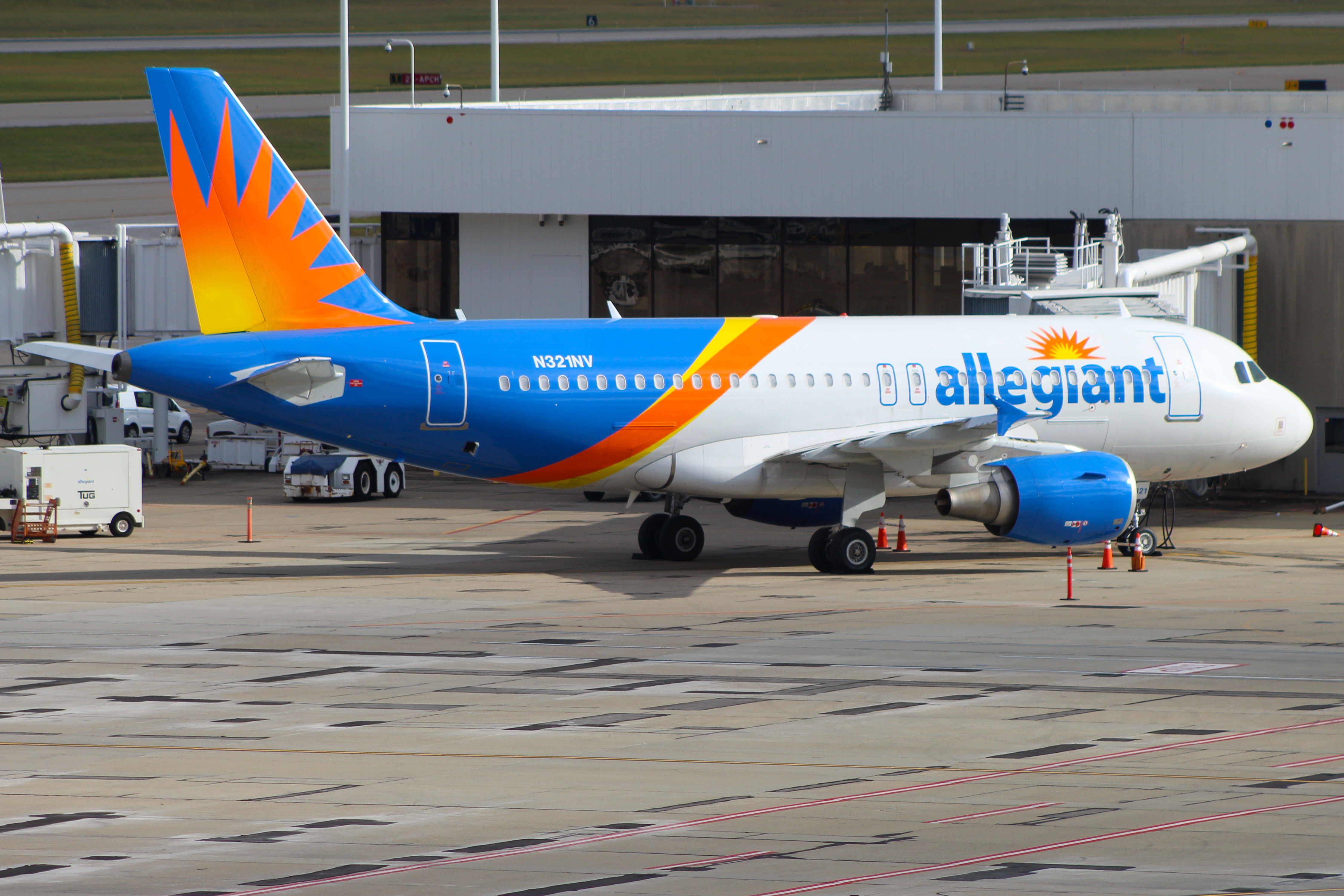Full size: Allegiant Air Airbus A319 N321NV at Cincinnati/Northern Kentucky International Airport