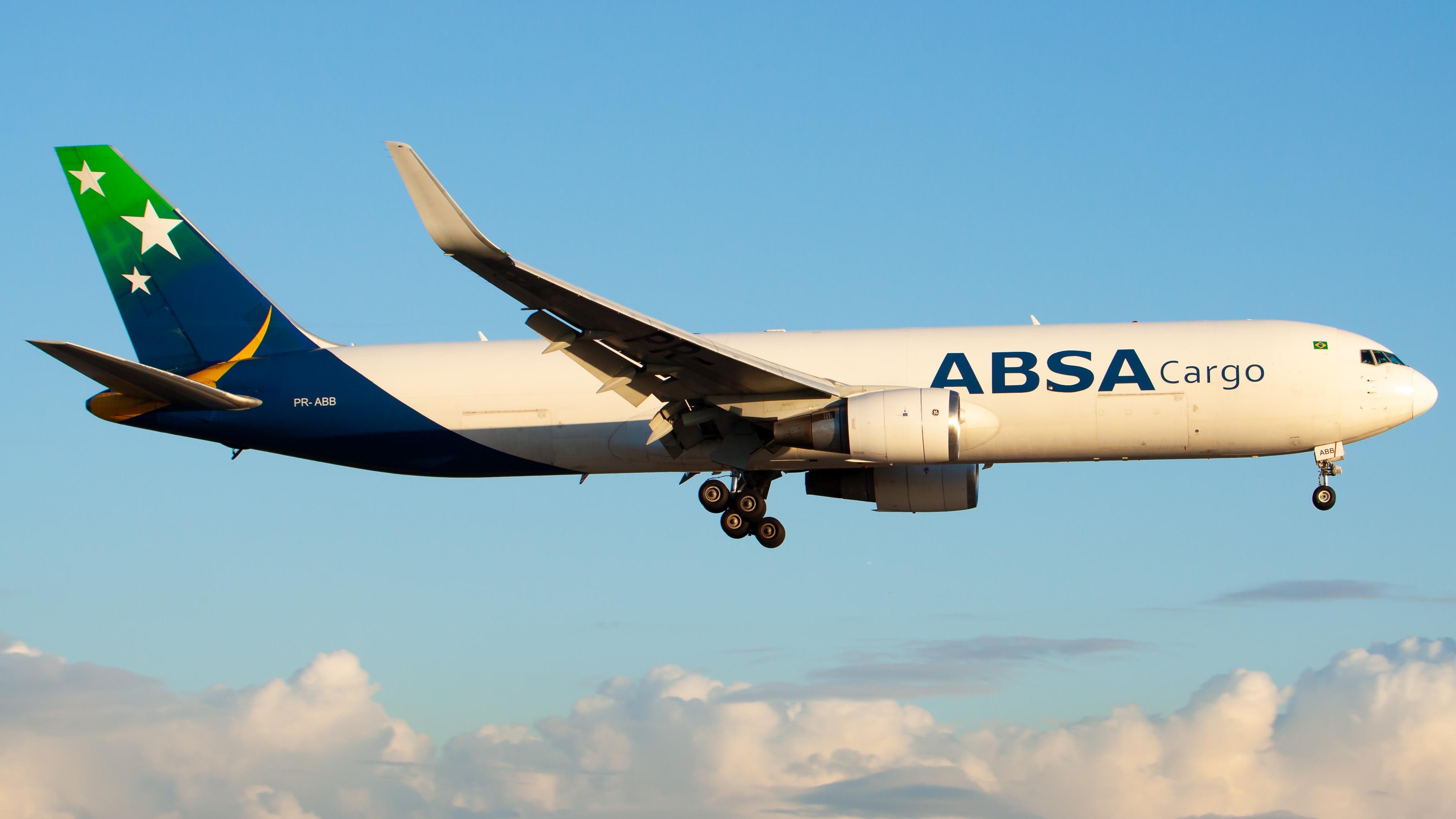 Full size: ABSA Cargo Boeing 767-300F PR-ABB at Miami International Airport