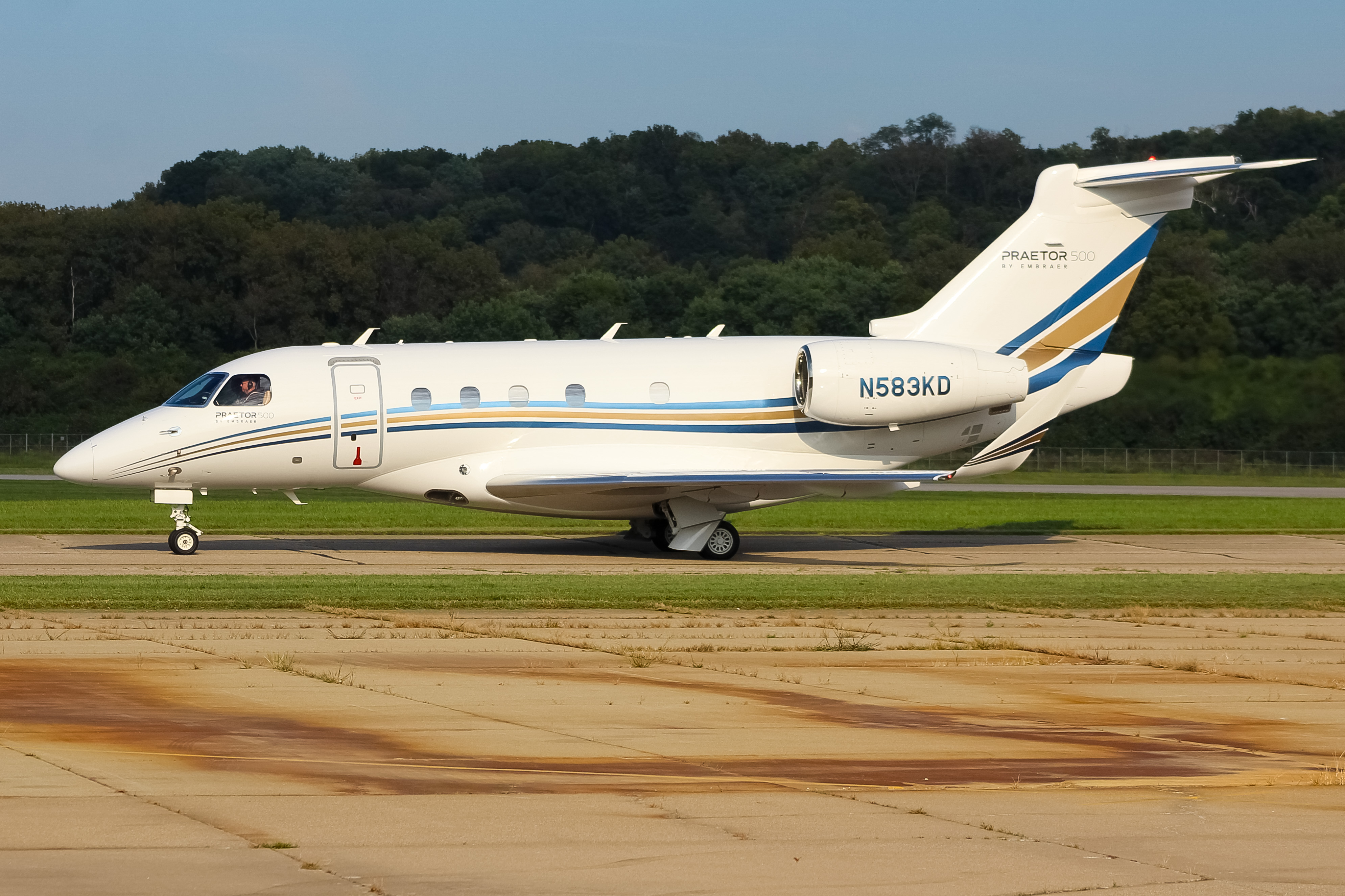 Full size: PRIVATE  Embraer EMB-545 N583KD at Cincinnati Municipal Airport/Lunken Field