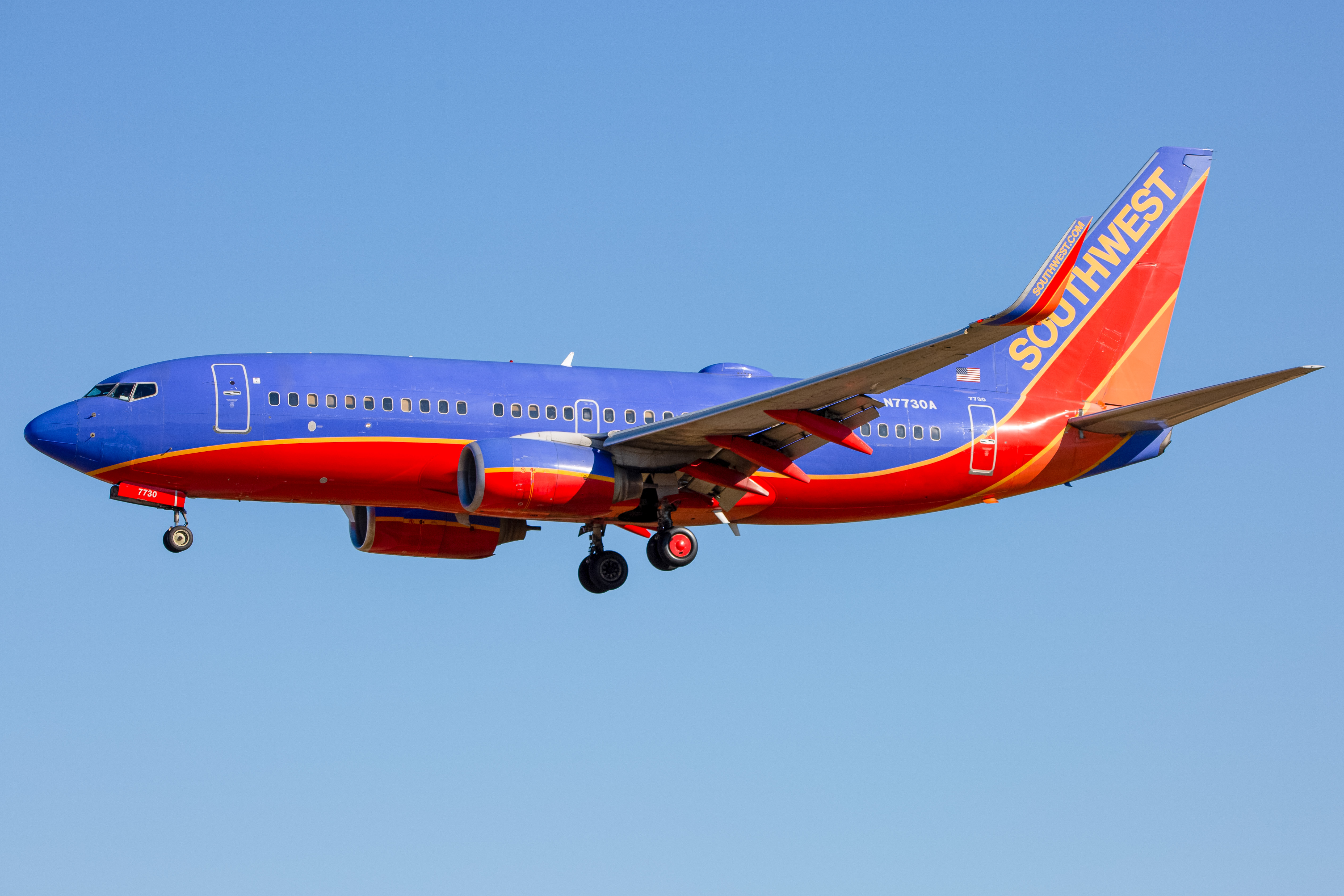 Full size: Southwest Airlines Boeing 737-700 N7730A at Baltimore/Washington International Thurgood Marshall Airport