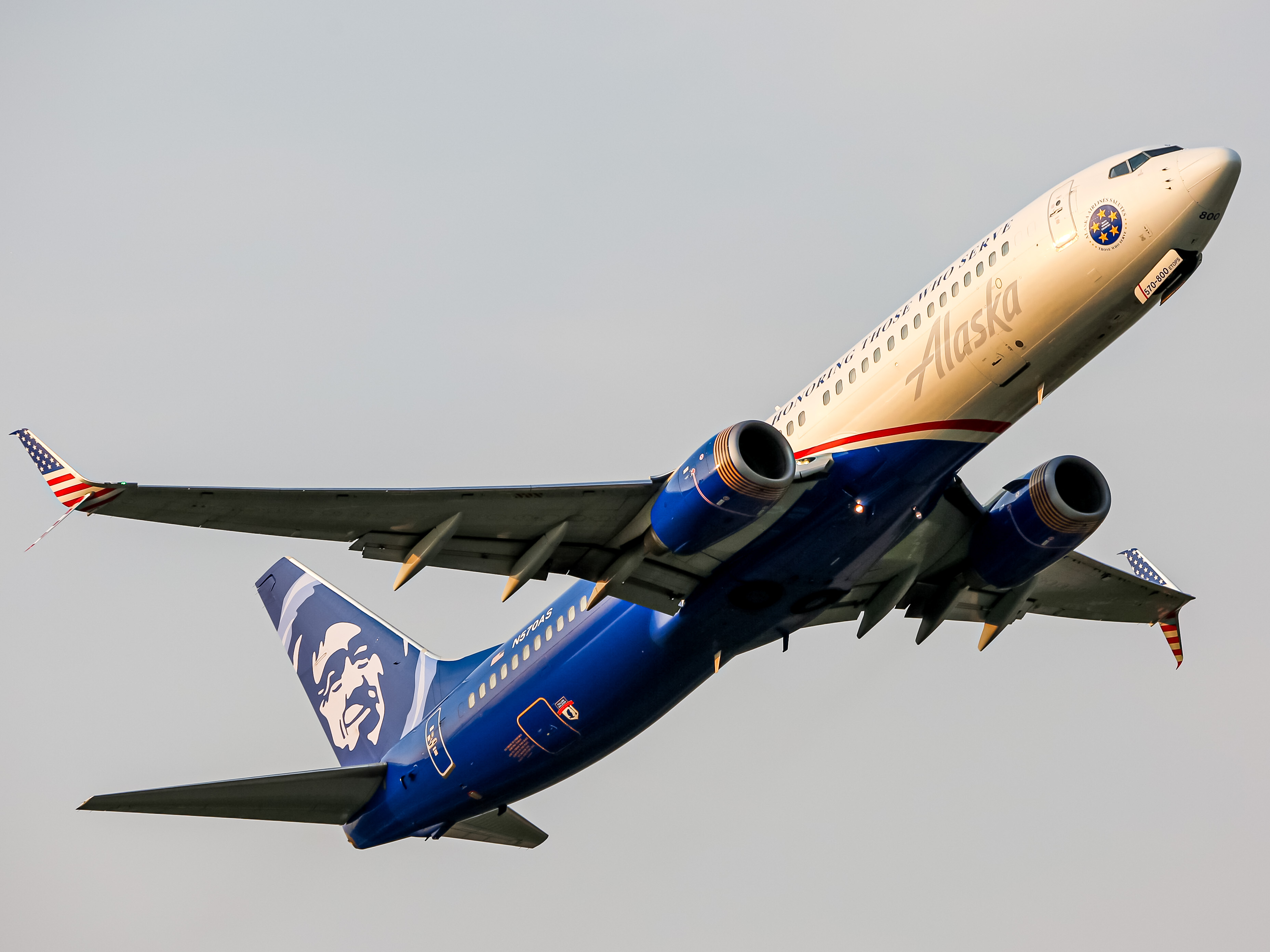 Full size: Alaska Airlines Boeing 737-800 N570AS at Baltimore/Washington International Thurgood Marshall Airport