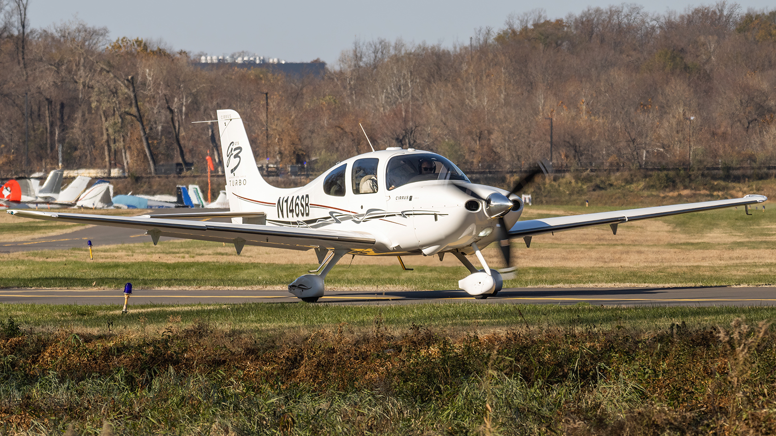 Full size: PRIVATE Cirrus SR-22 N146SB at College Park Airport