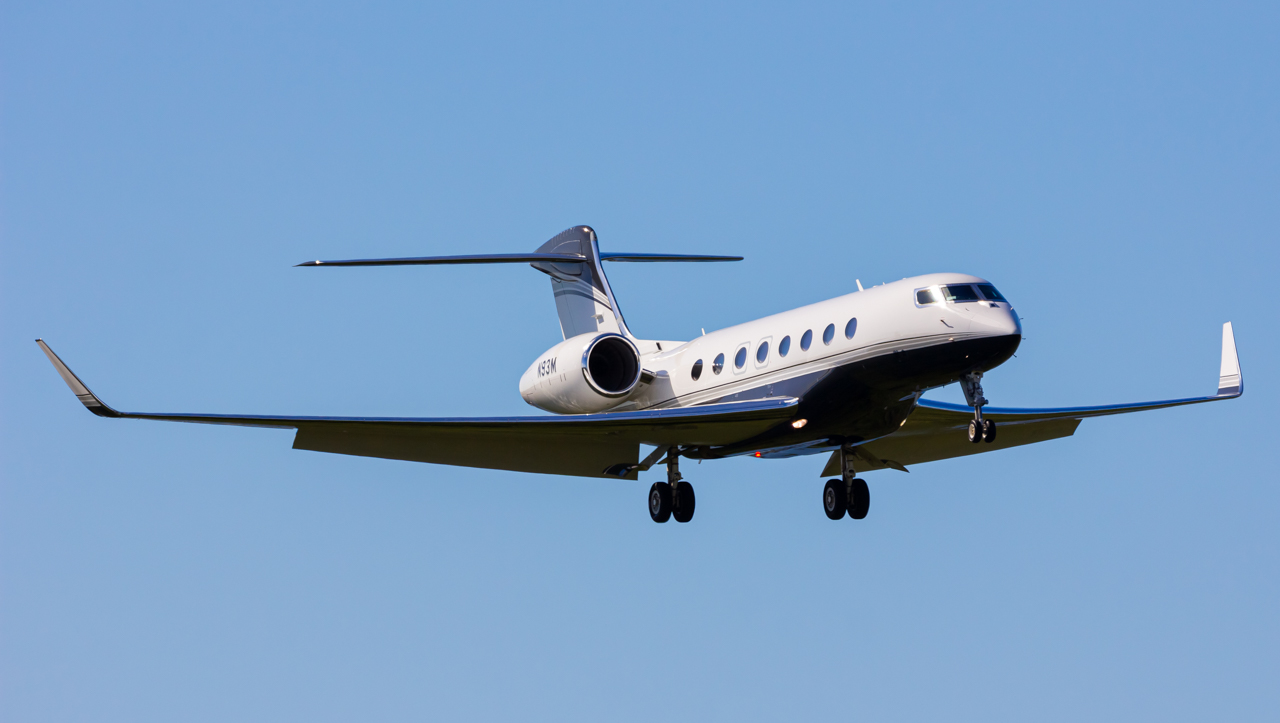 Full size: PRIVATE Gulfstream G650 N93M at Naples Municipal Airport