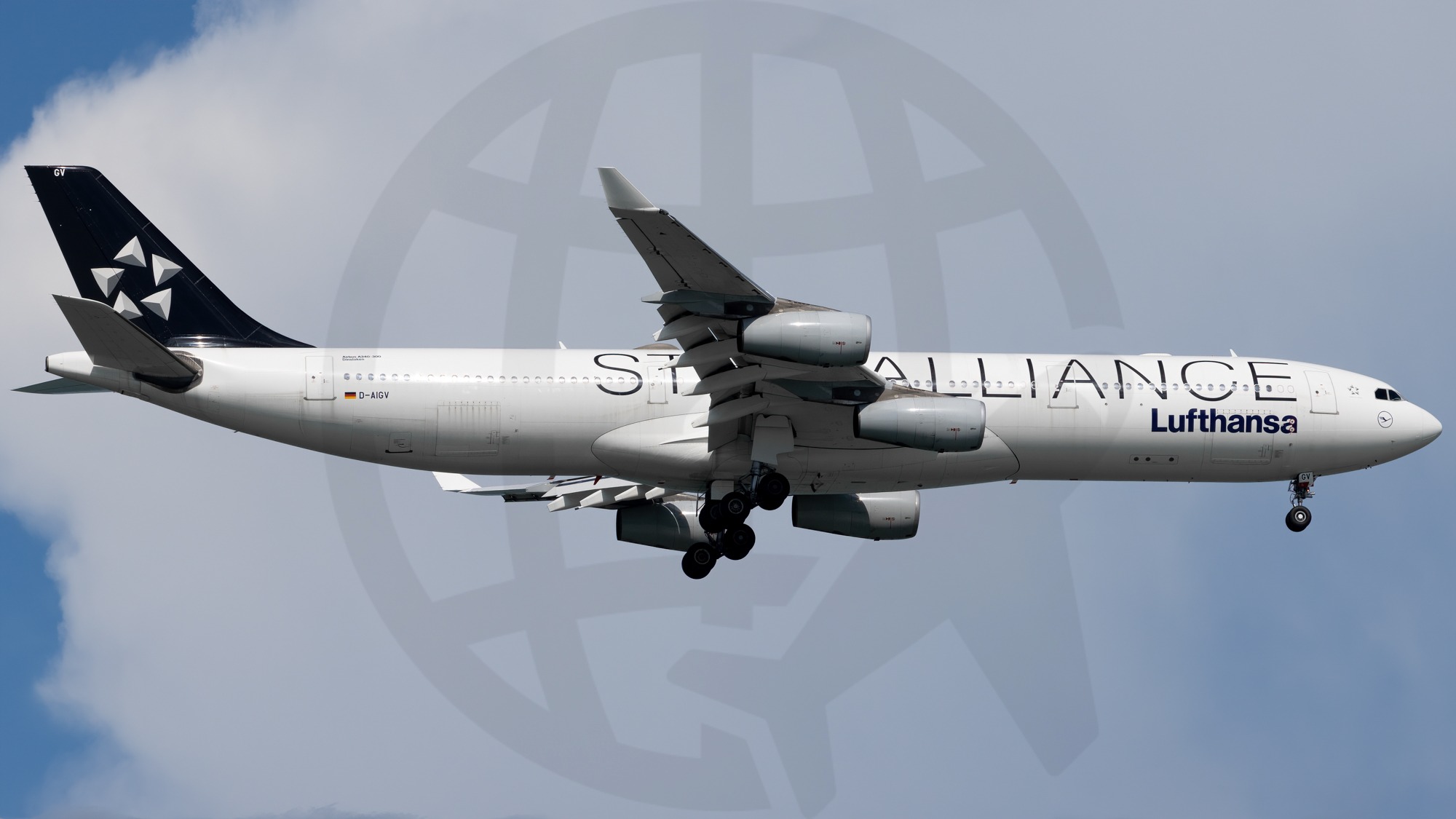 Full size: Lufthansa Airbus A340-300 D-AIGV at Singapore-Changi Airport