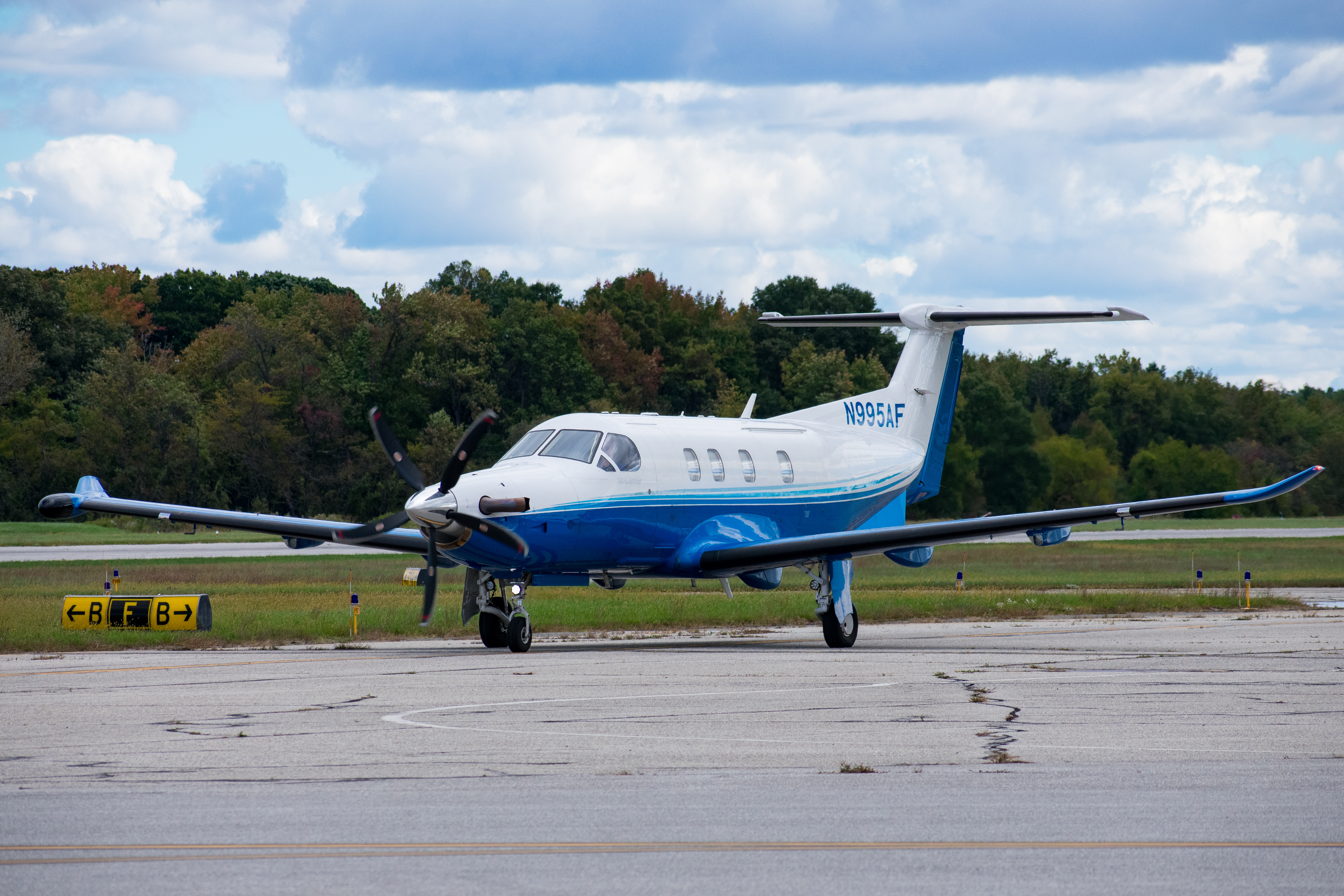 Full size: Planesense Pilatus PC-12 N995AF at Martin State Airport