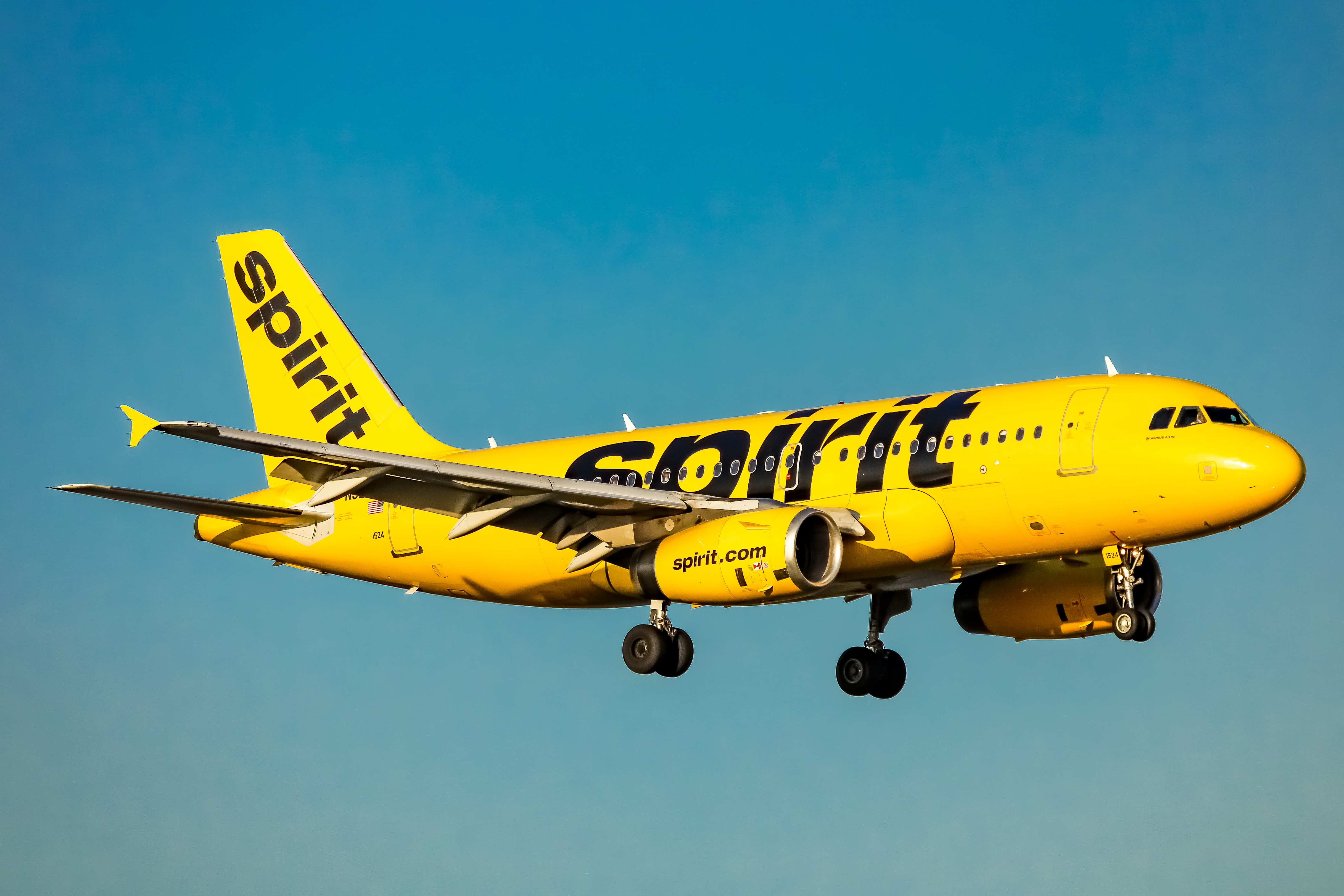 Full size: Spirit Airlines Airbus A319 N524NK at Orlando International Airport