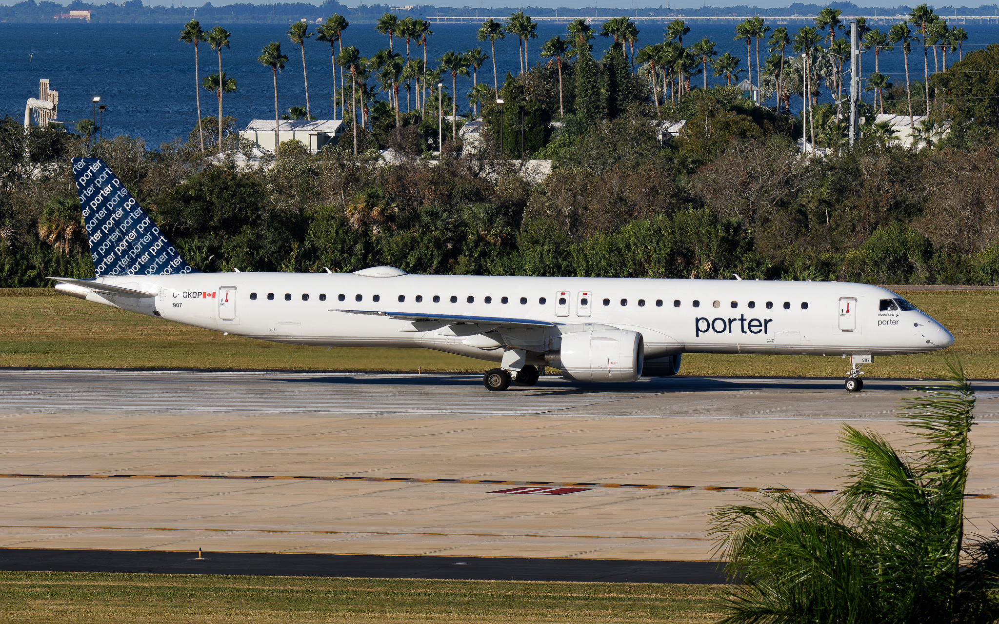 Full size: Porter Airlines embraer E195-E2 C-GKQP at Tampa International Airport