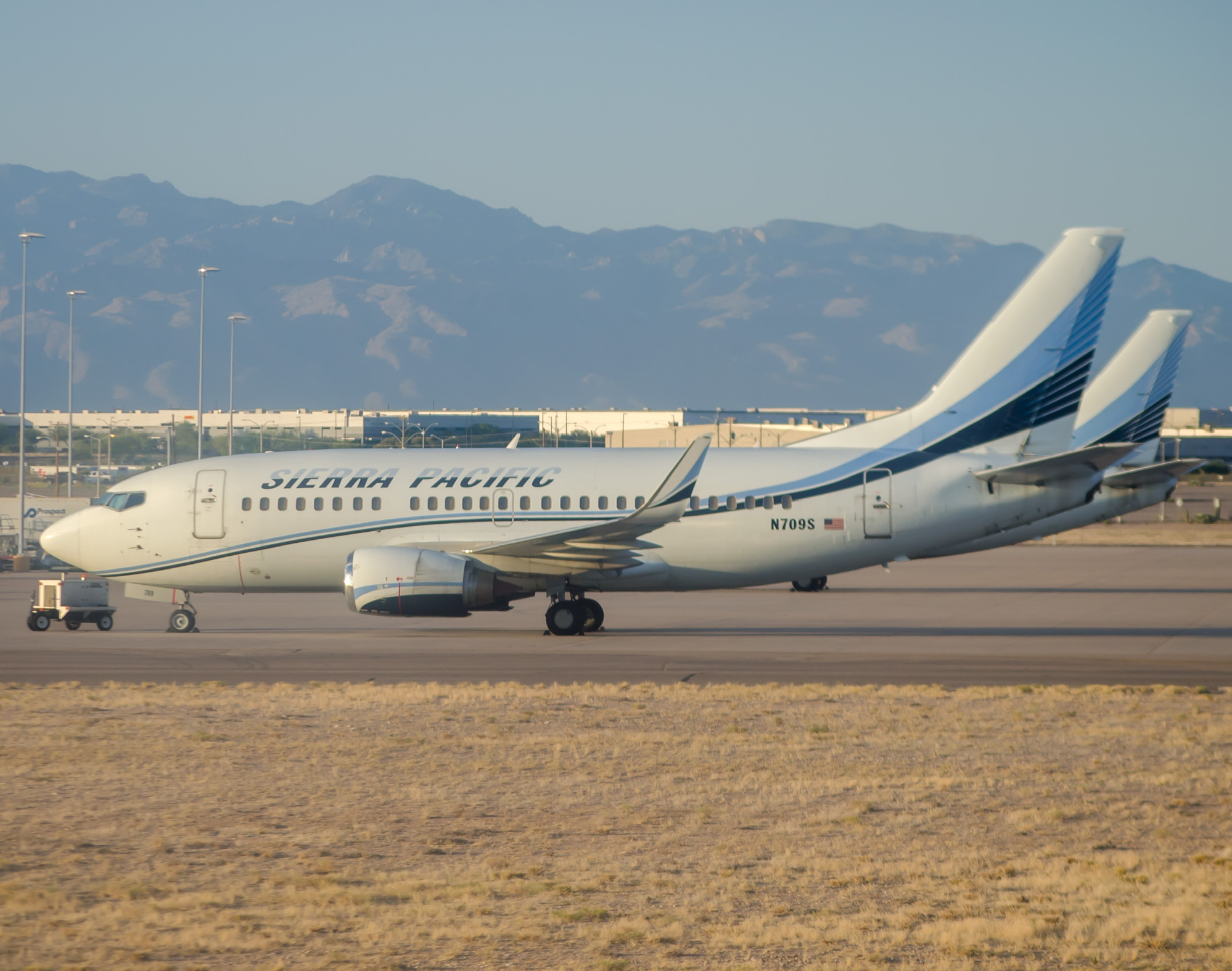 Full size: Sierra Pacific Airlines Boeing 737-500 N709S at Tucson International Airport