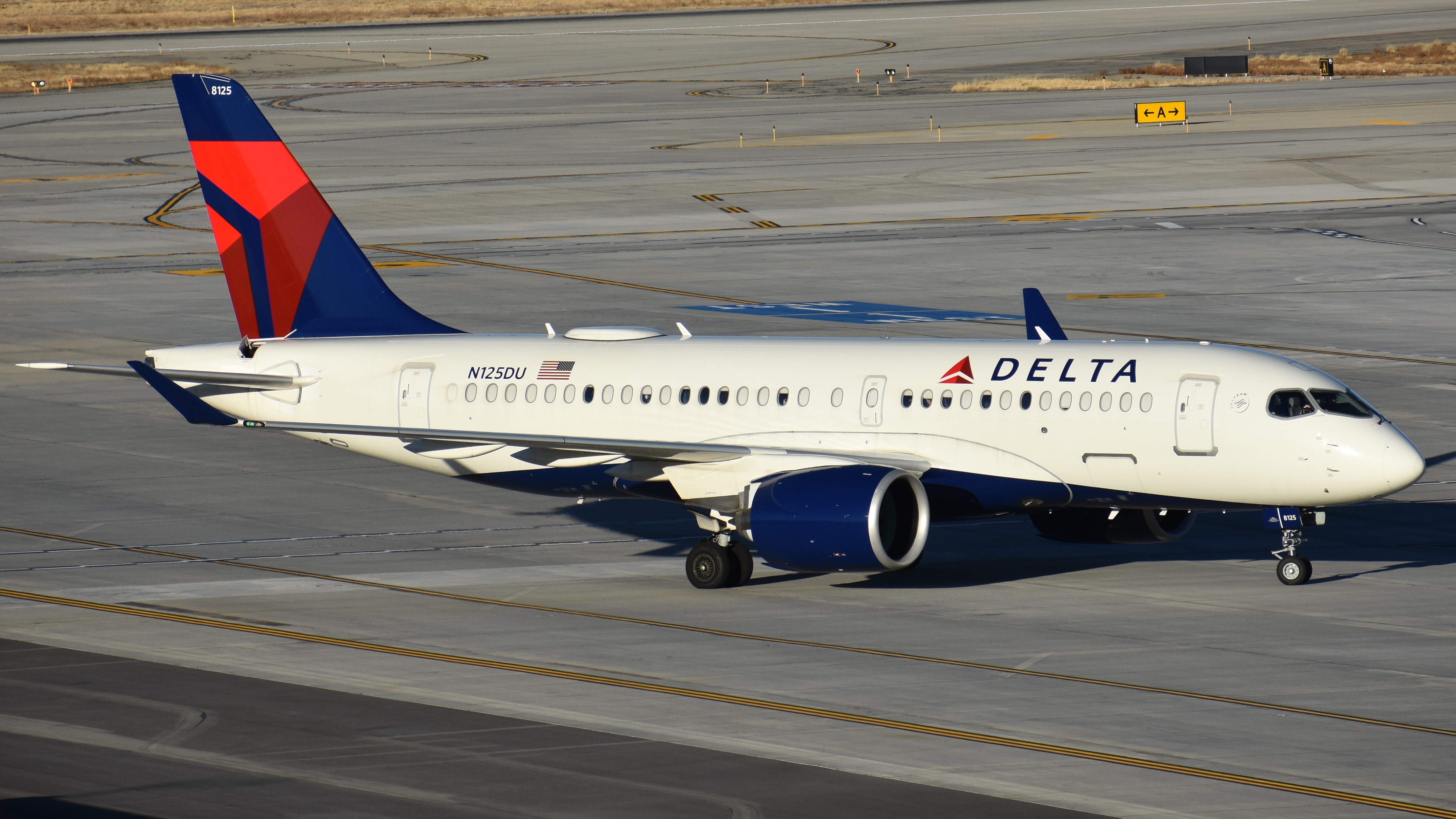Full size: Delta Airlines Airbus A220-100 N125DU at Salt Lake City International Airport