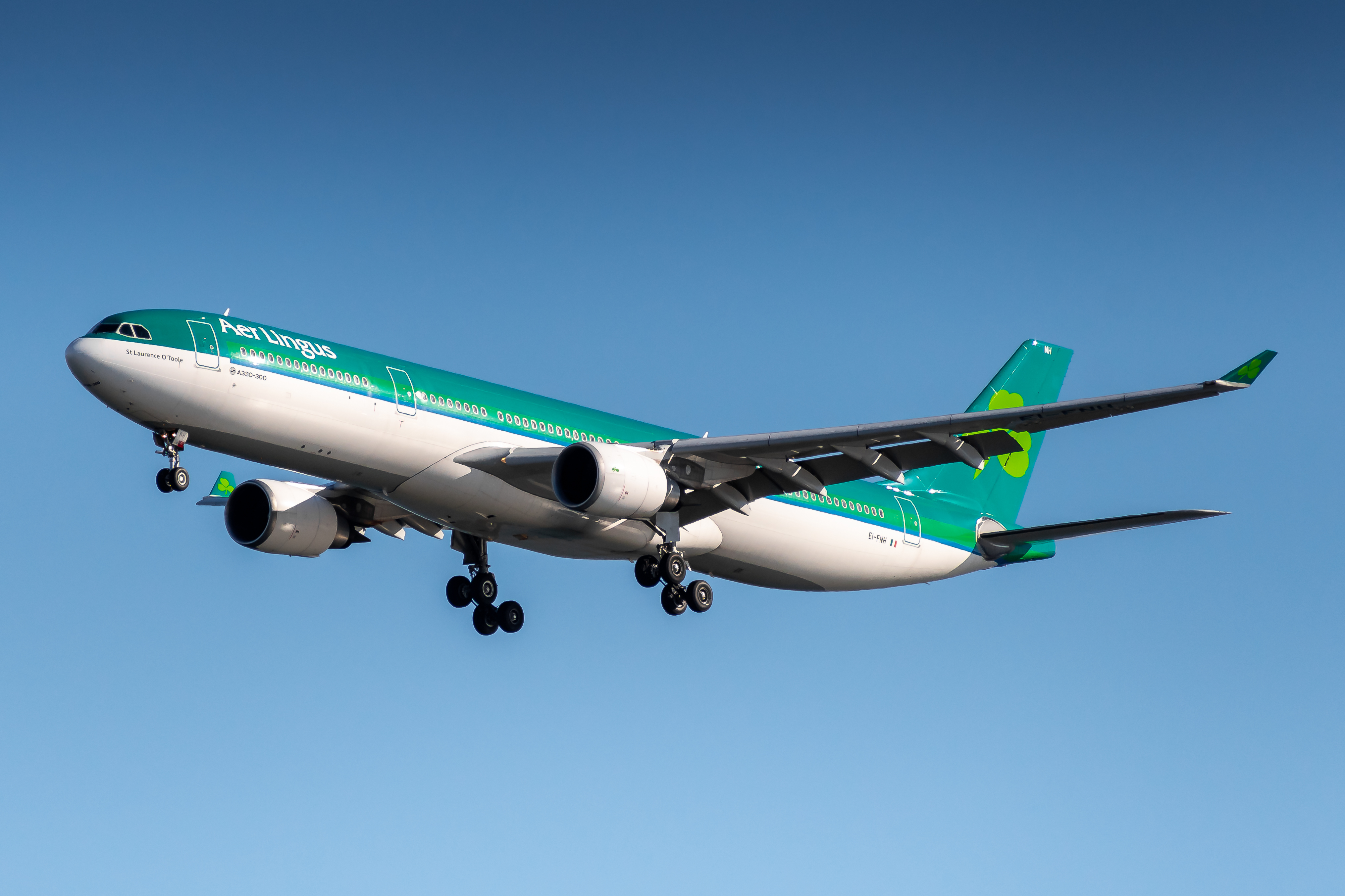 Full size: Aer Lingus Airbus A330-300 EI-FNH at General Edward Lawrence Logan International Airport