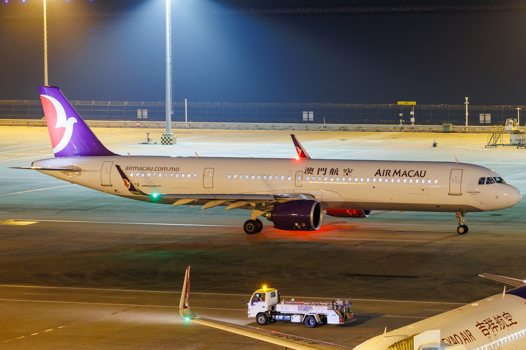 Full size: air macau Airbus A321NEO B-MBR at Macau International Airport