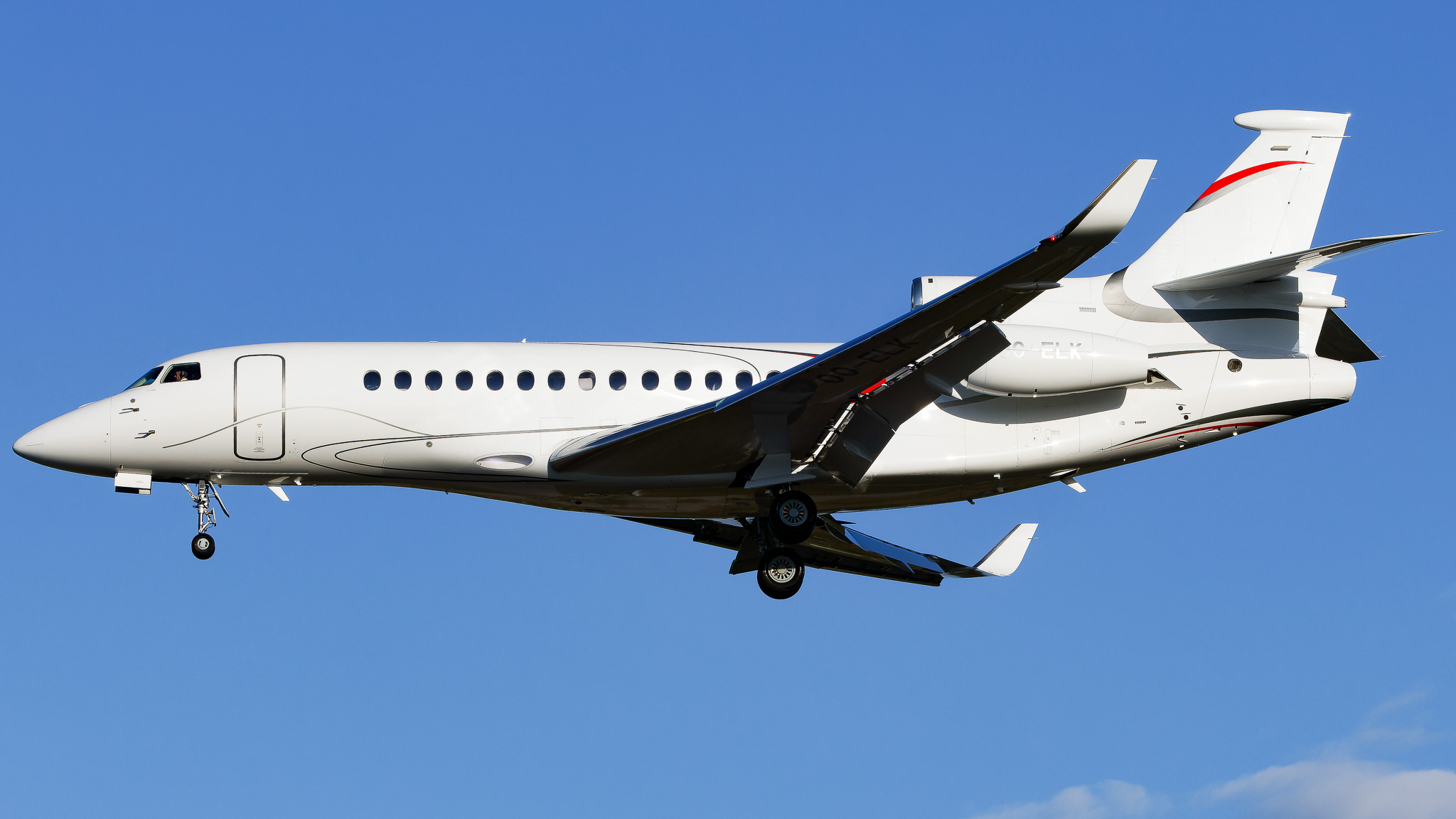 Full size: Luxaviation Belgium Dassault Falcon 8X OO-ELK at St. Petersburg Clearwater International Airport