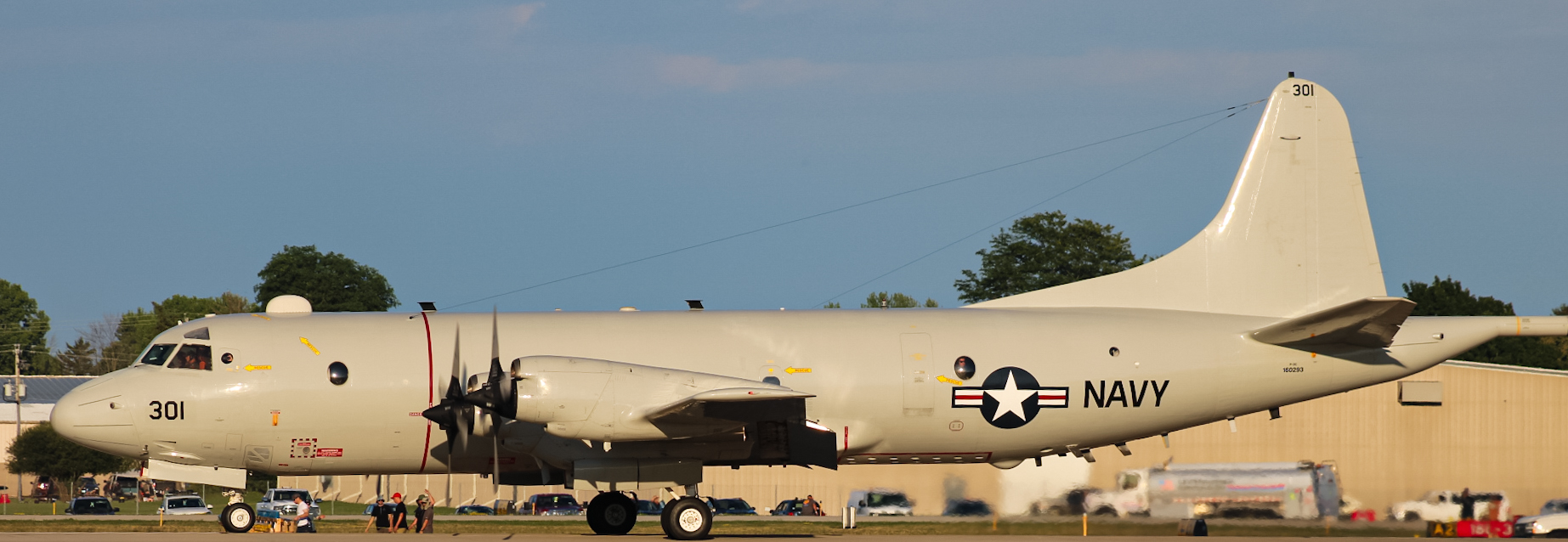 Full size: USN - United States Navy Lockheed P-3 Orion 160293 at Wittman Regional Airport