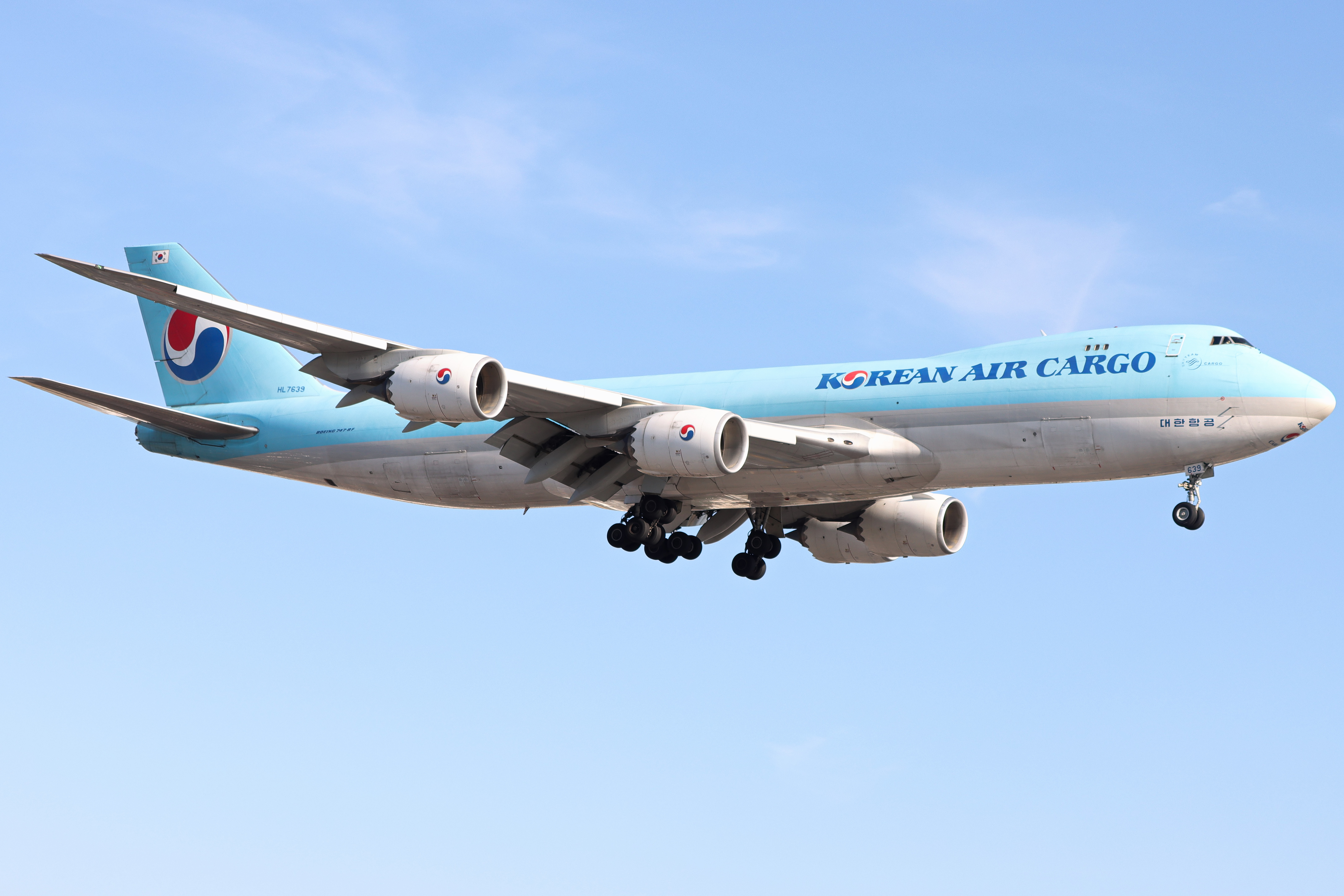 Full size: Korean Air Cargo Boeing 747-8F HL7639 at London Heathrow International Airport
